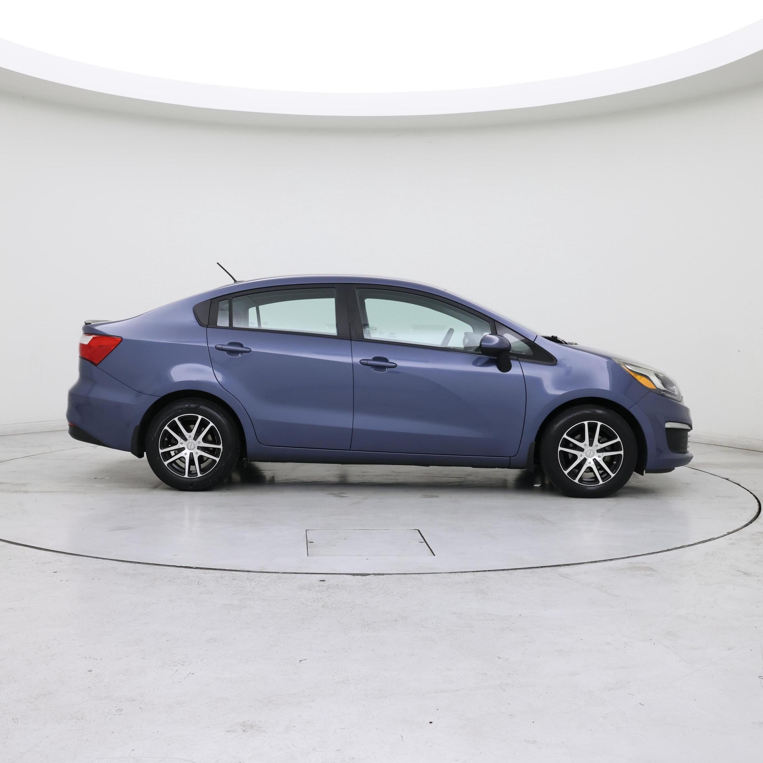 Thumbnail: 2016 Kia Rio - 7