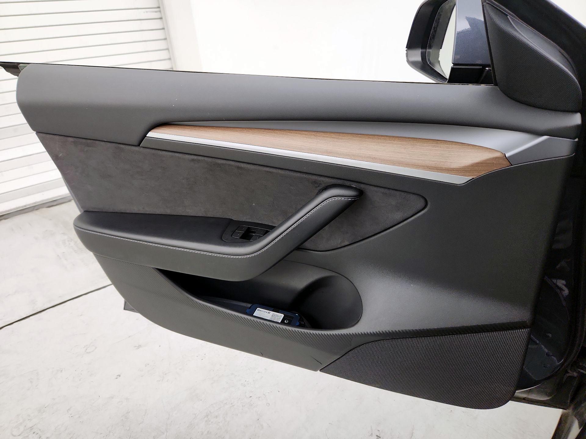 Thumbnail: 2022 Tesla Model 3 - 12