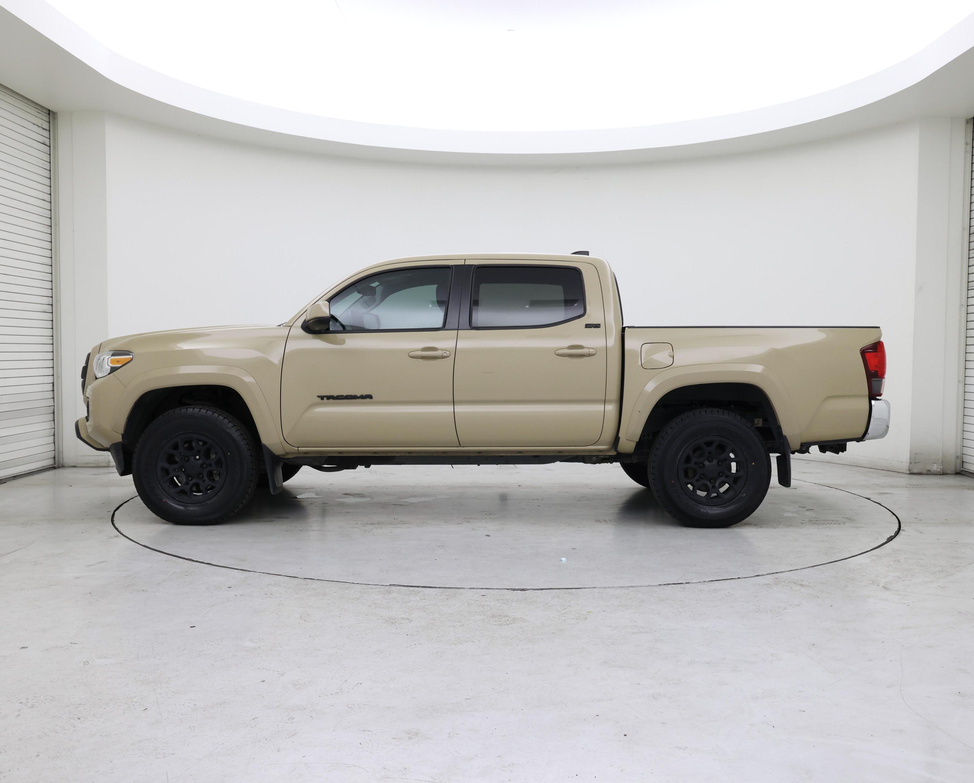 Thumbnail: 2020 Toyota Tacoma - 3
