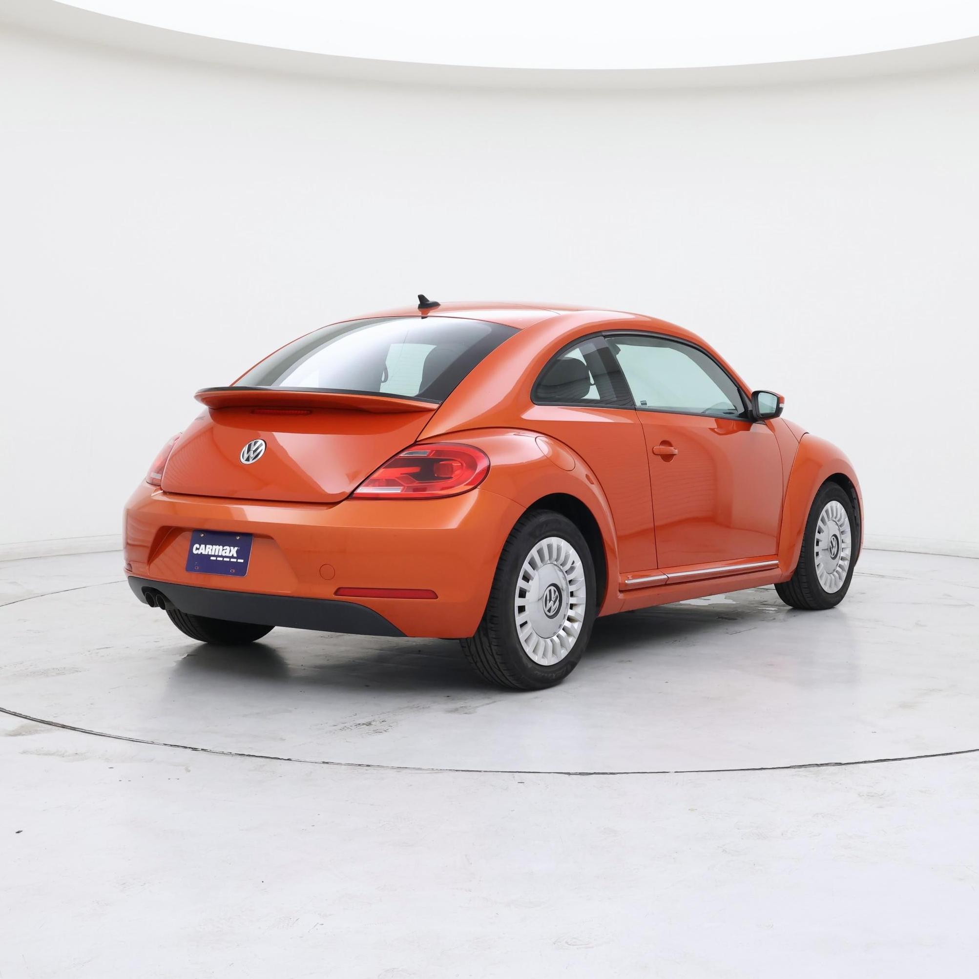 Thumbnail: 2016 Volkswagen Beetle - 8