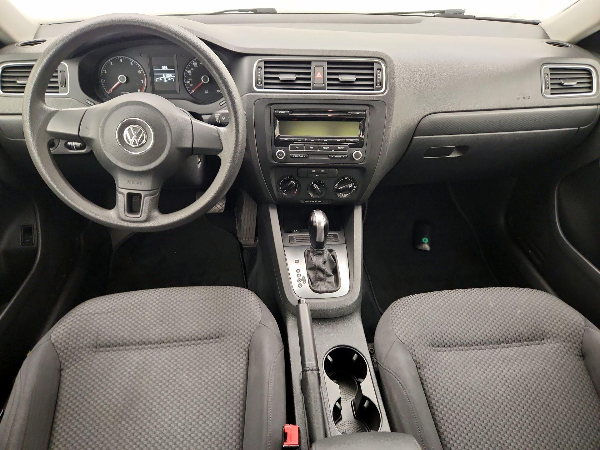 Thumbnail: 2014 Volkswagen Jetta - 9