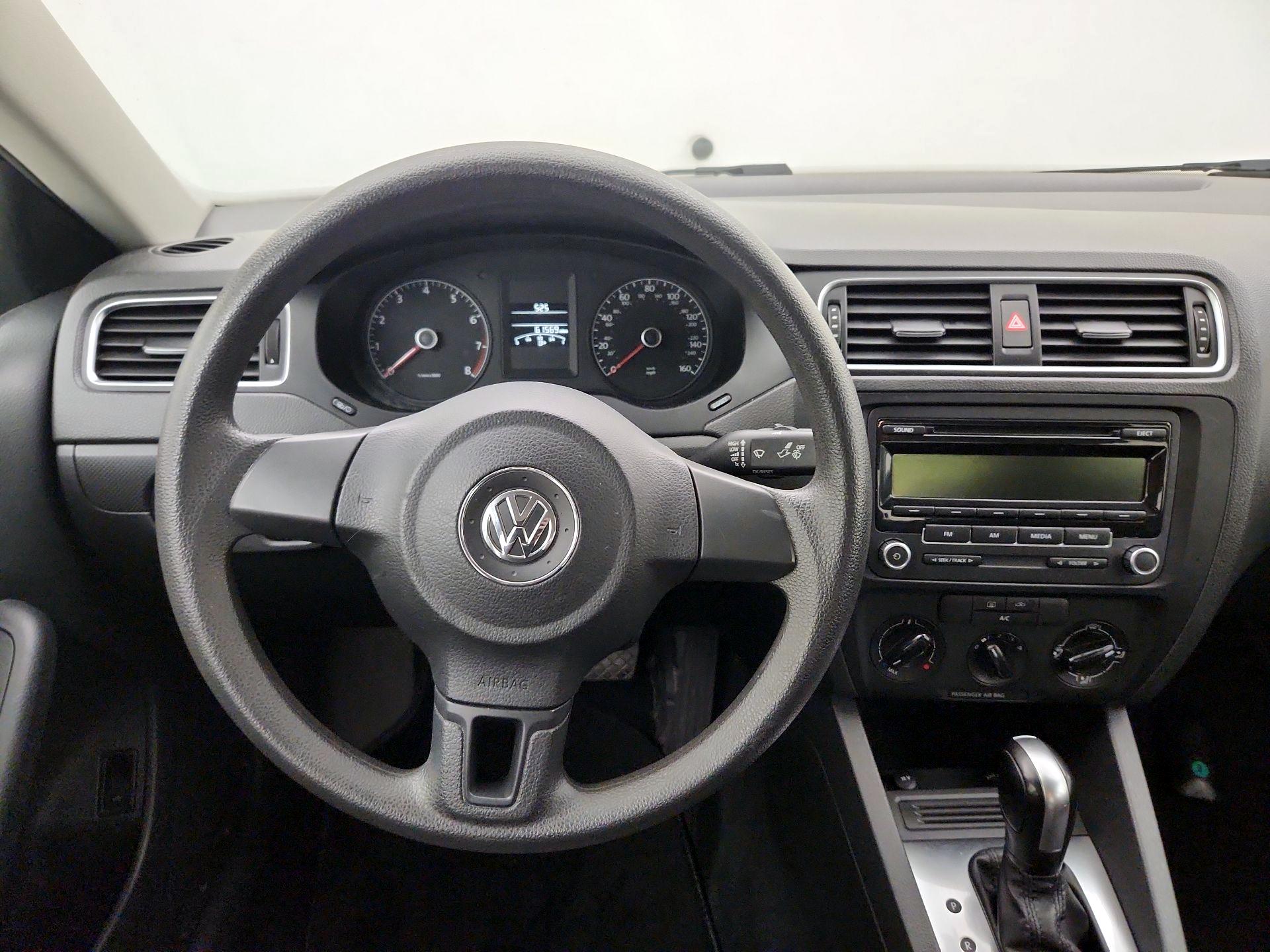 Thumbnail: 2014 Volkswagen Jetta - 10