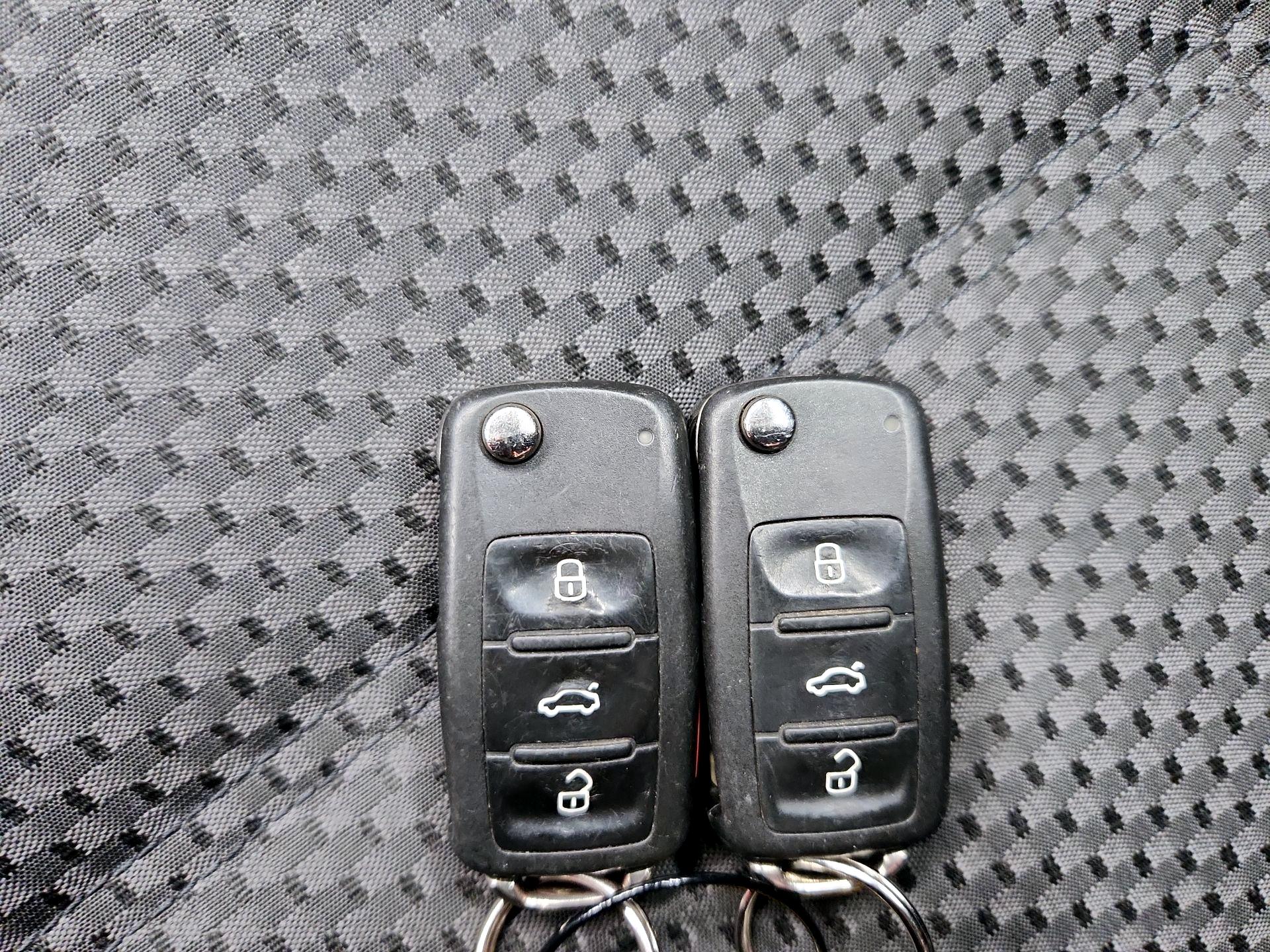 Thumbnail: 2014 Volkswagen Jetta - 20