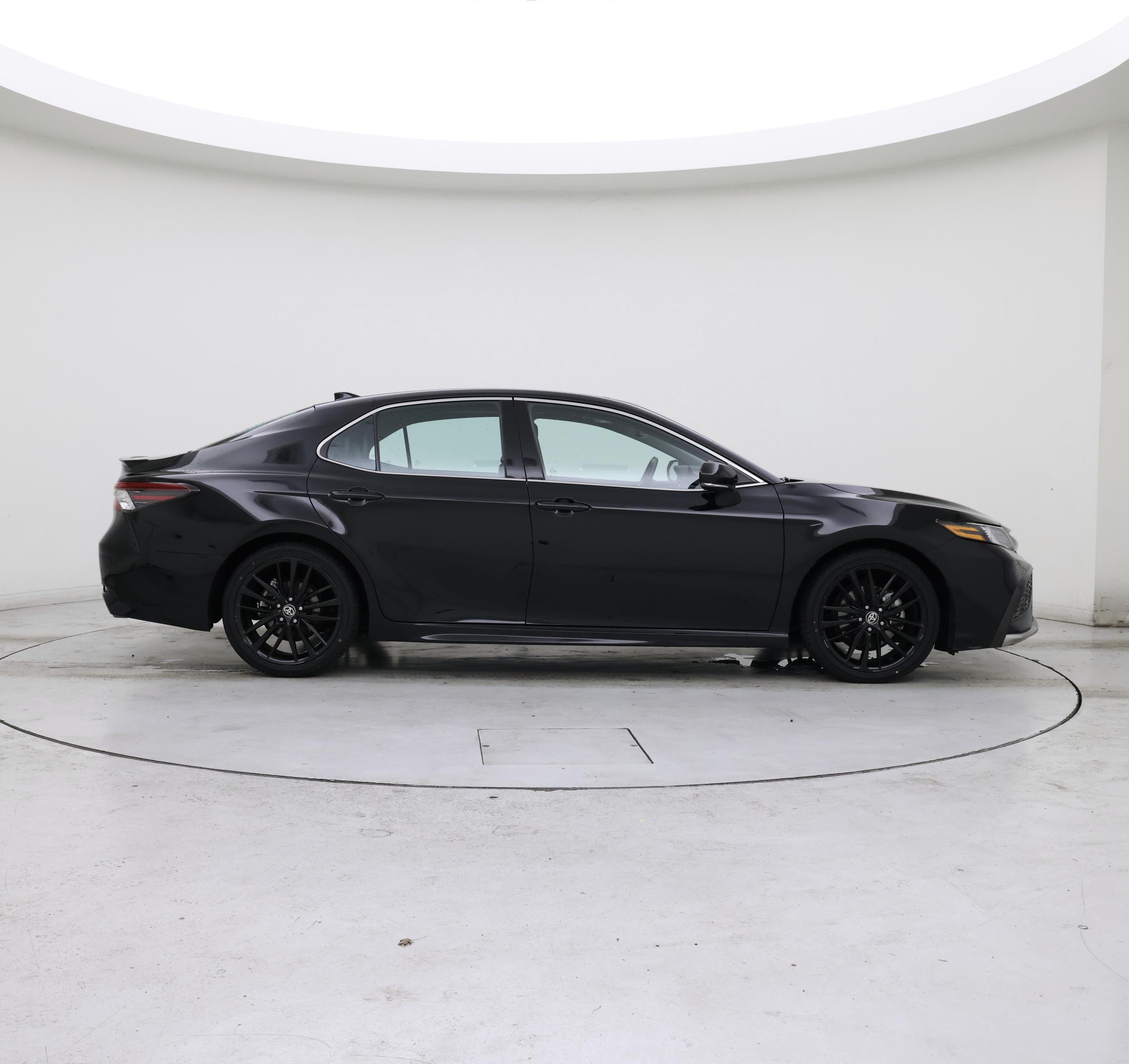 Thumbnail: 2022 Toyota Camry - 7