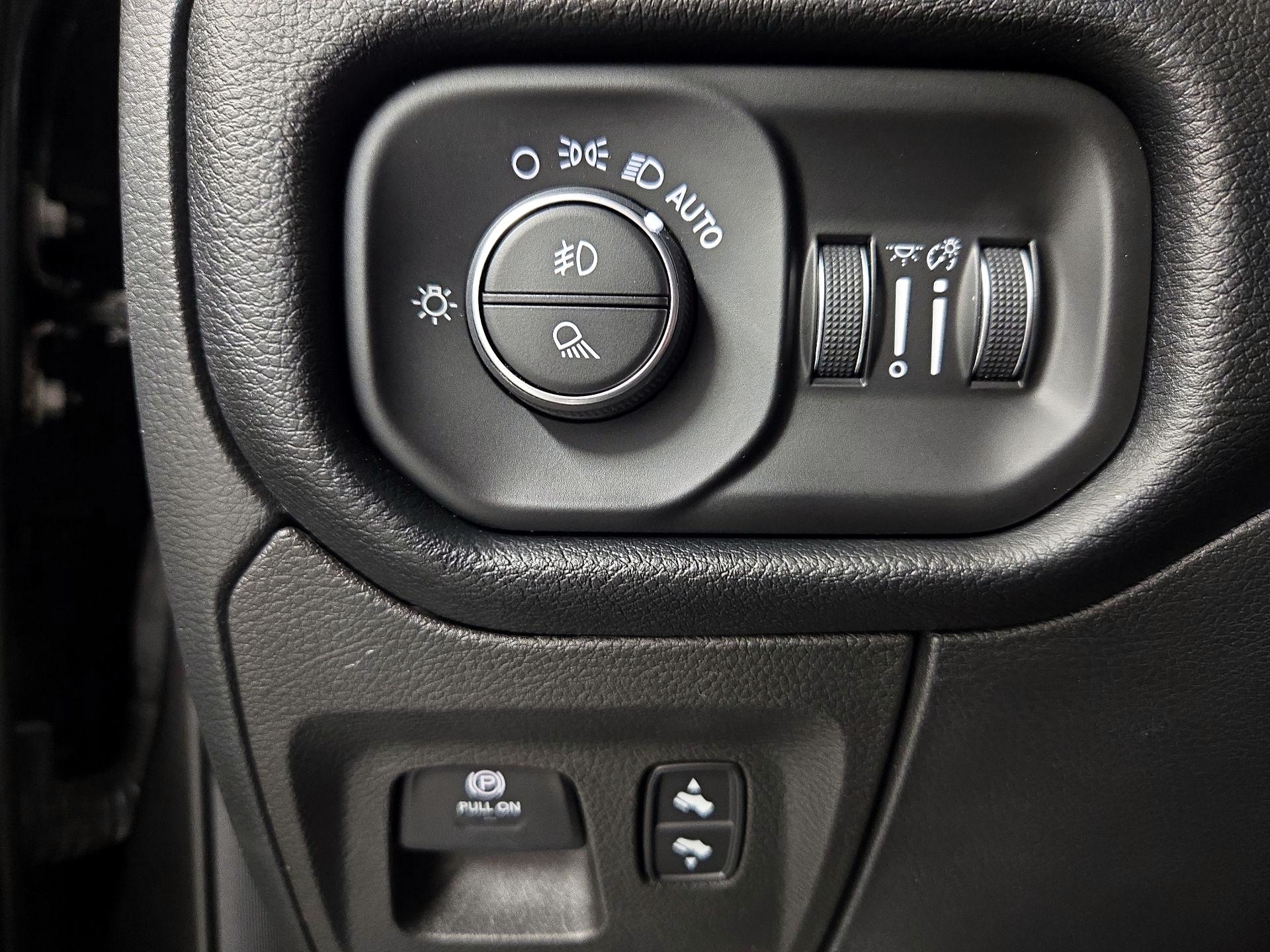 Thumbnail: 2021 RAM 1500 - 13