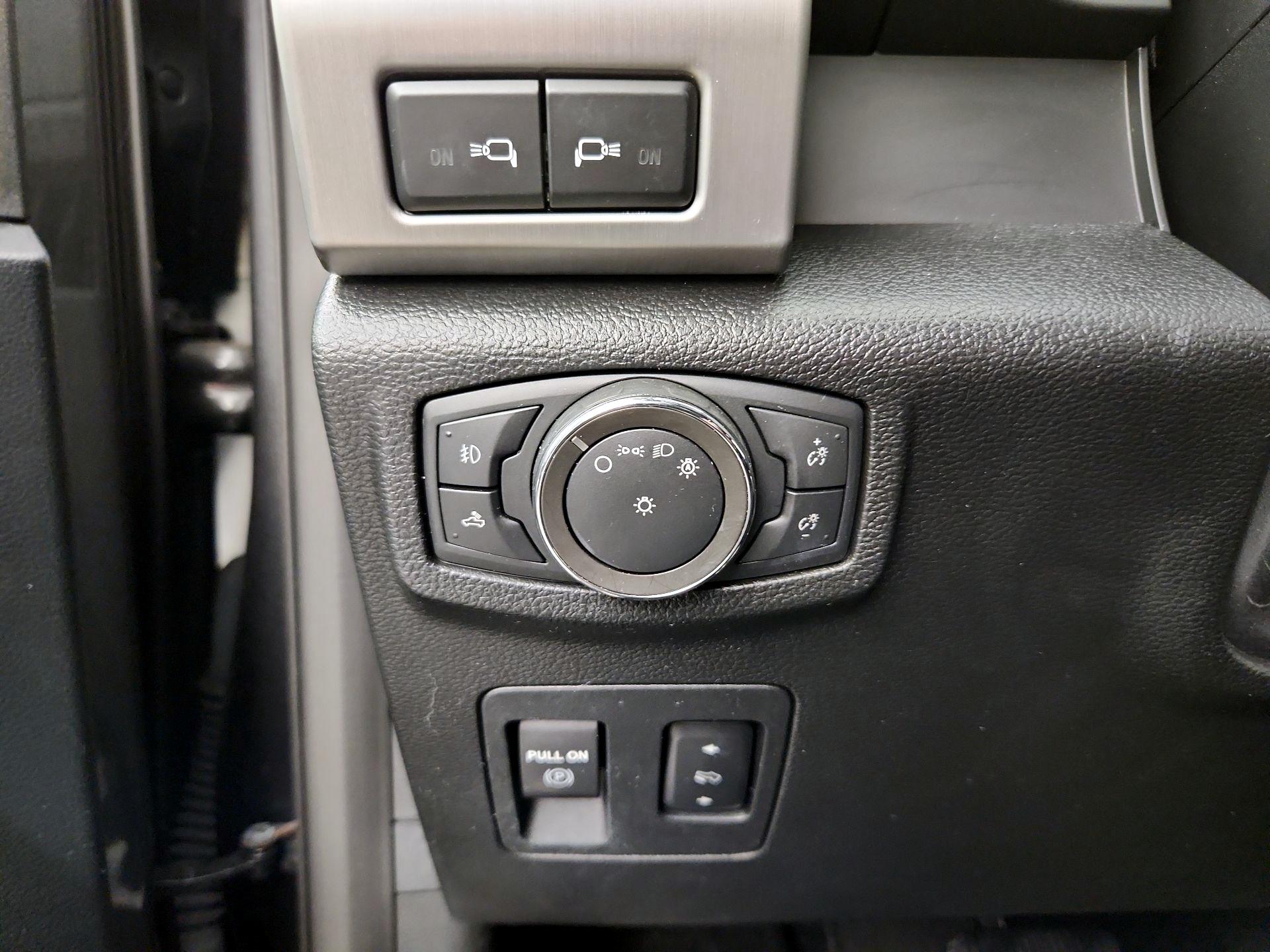 Thumbnail: 2019 Ford F-150 - 13