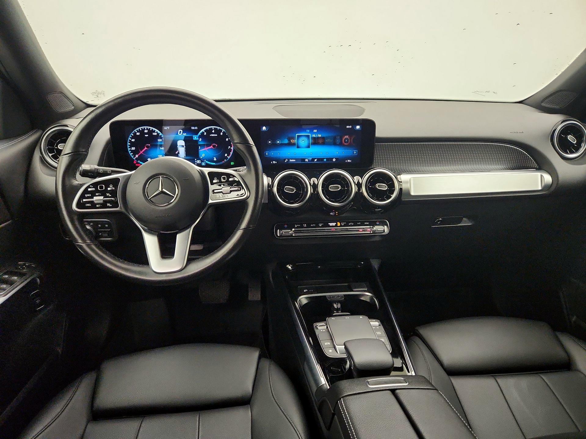 Thumbnail: 2022 Mercedes-Benz GLB - 9