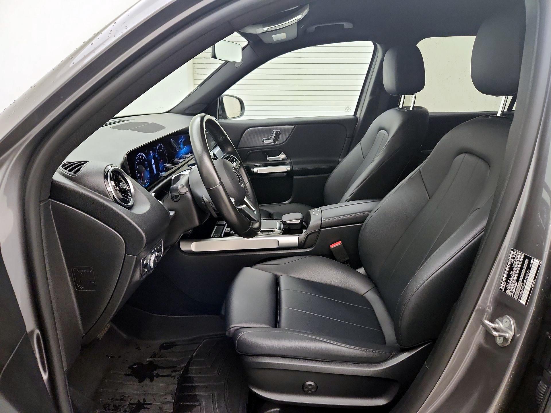 Thumbnail: 2022 Mercedes-Benz GLB - 11