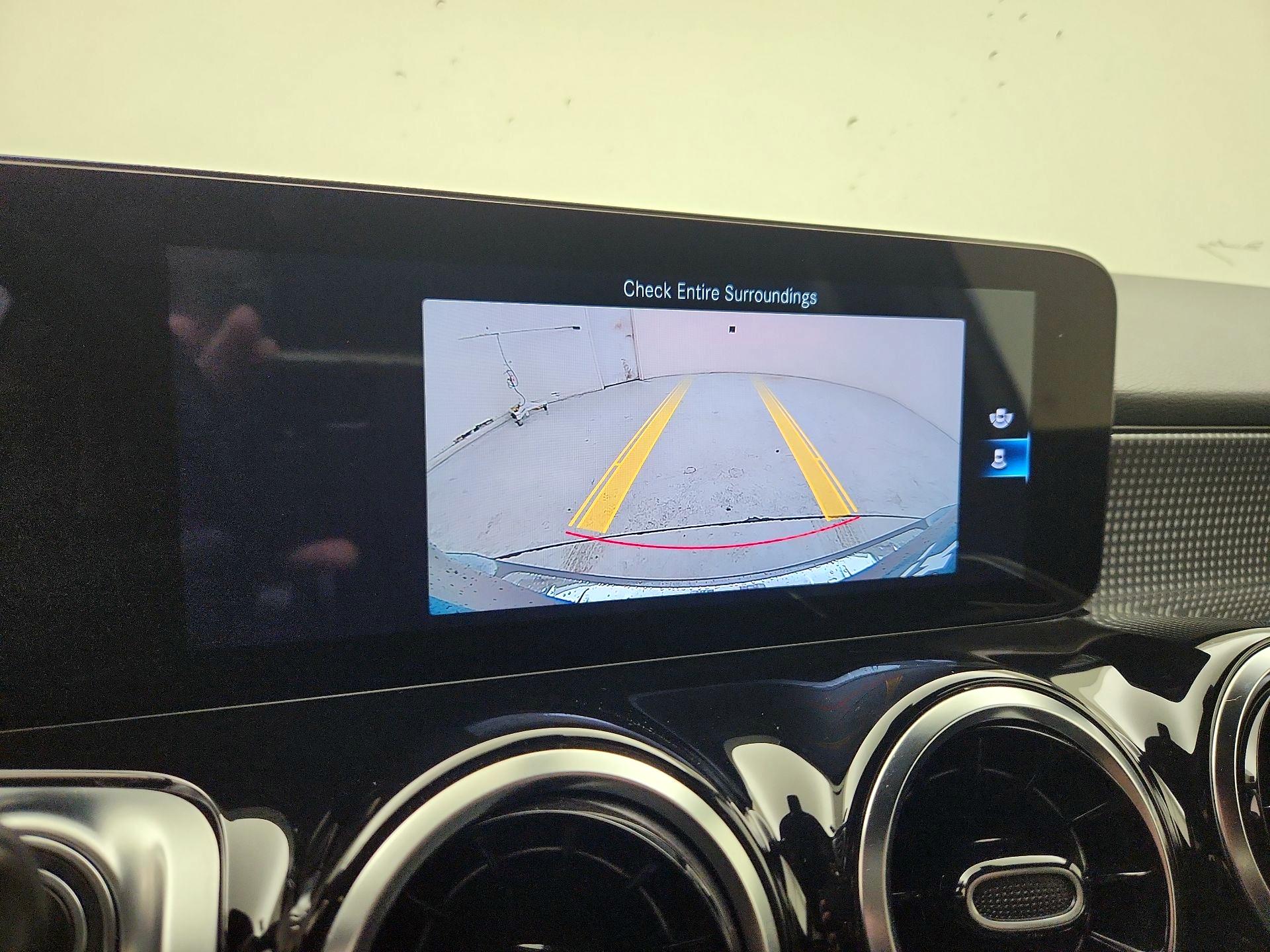 Thumbnail: 2022 Mercedes-Benz GLB - 14