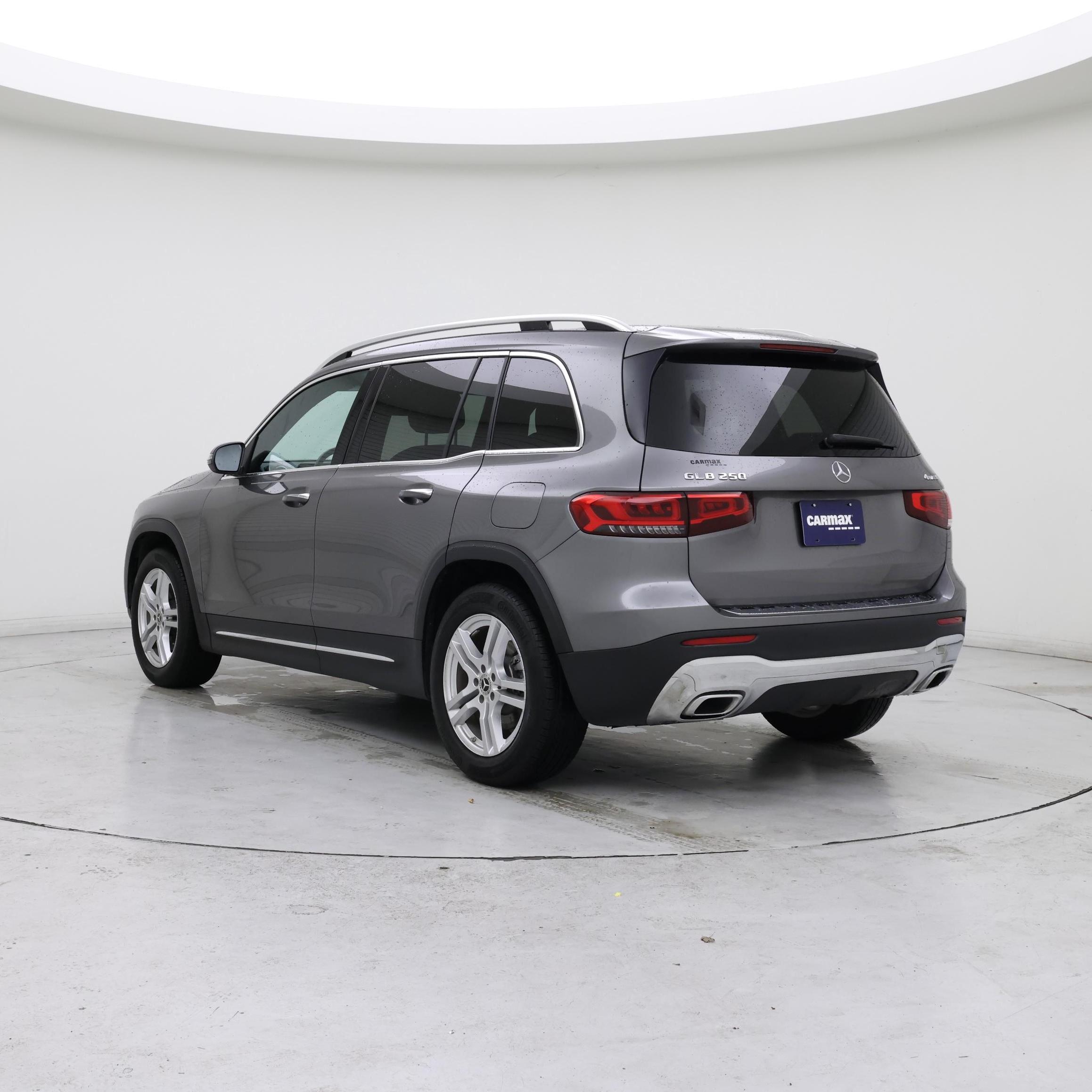 Thumbnail: 2022 Mercedes-Benz GLB - 2