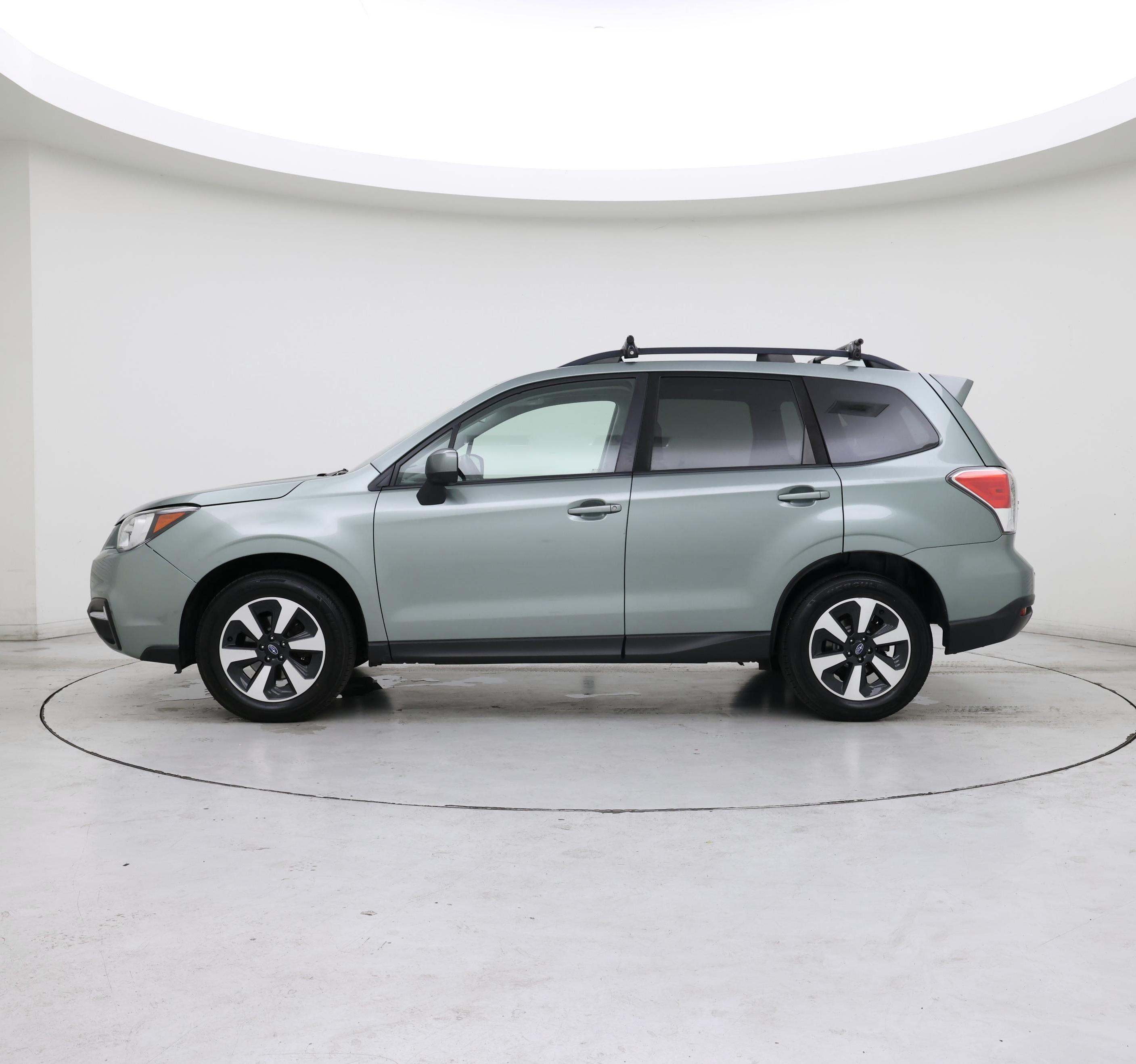 Thumbnail: 2018 Subaru Forester - 3