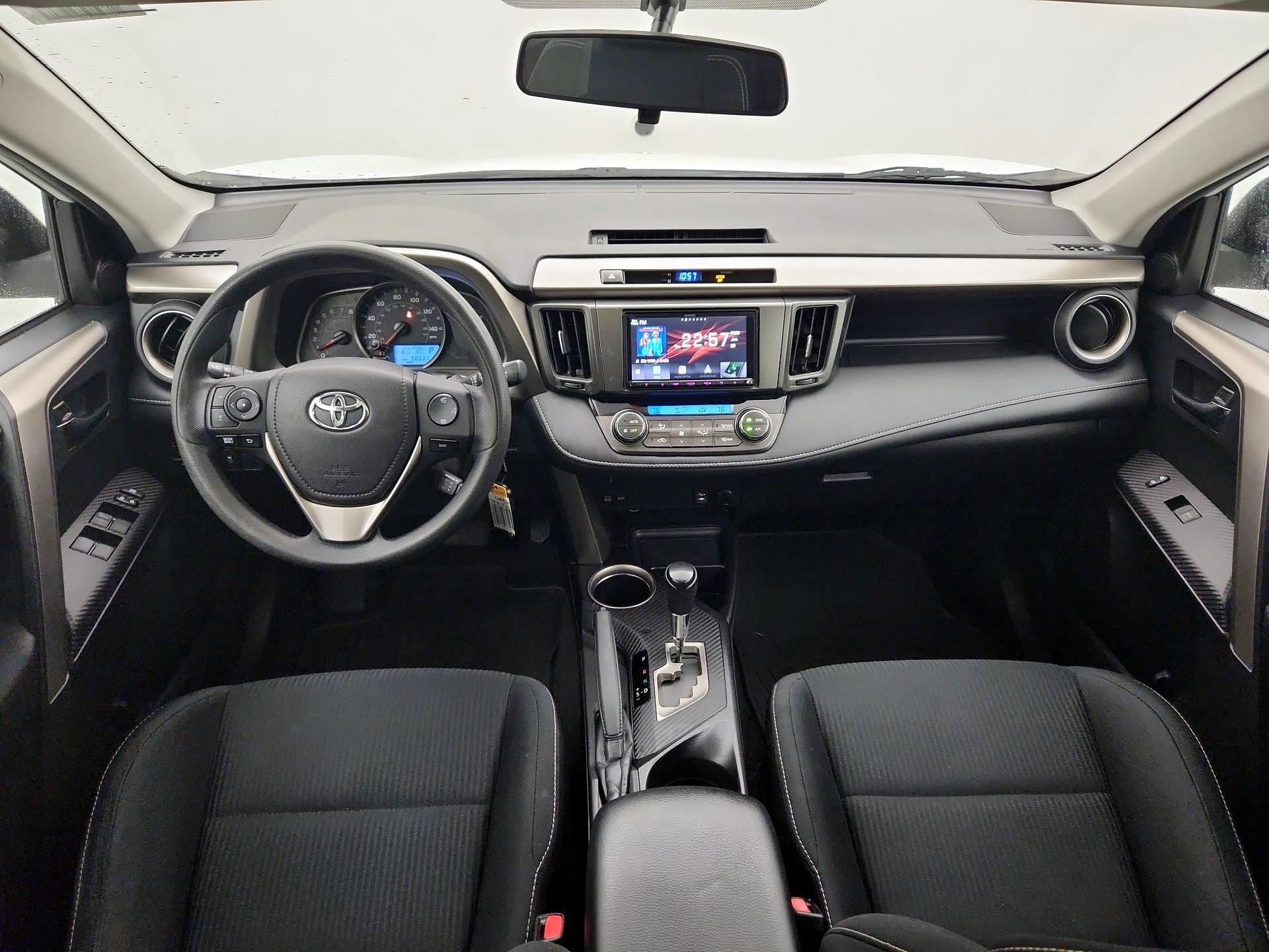 Thumbnail: 2015 Toyota RAV4 - 9