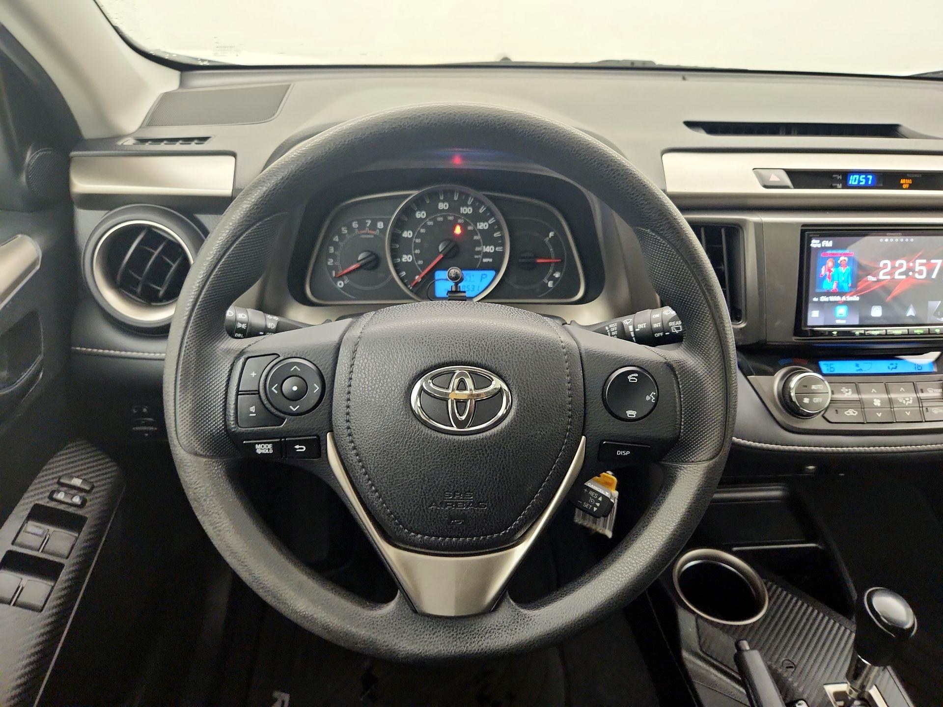 Thumbnail: 2015 Toyota RAV4 - 10