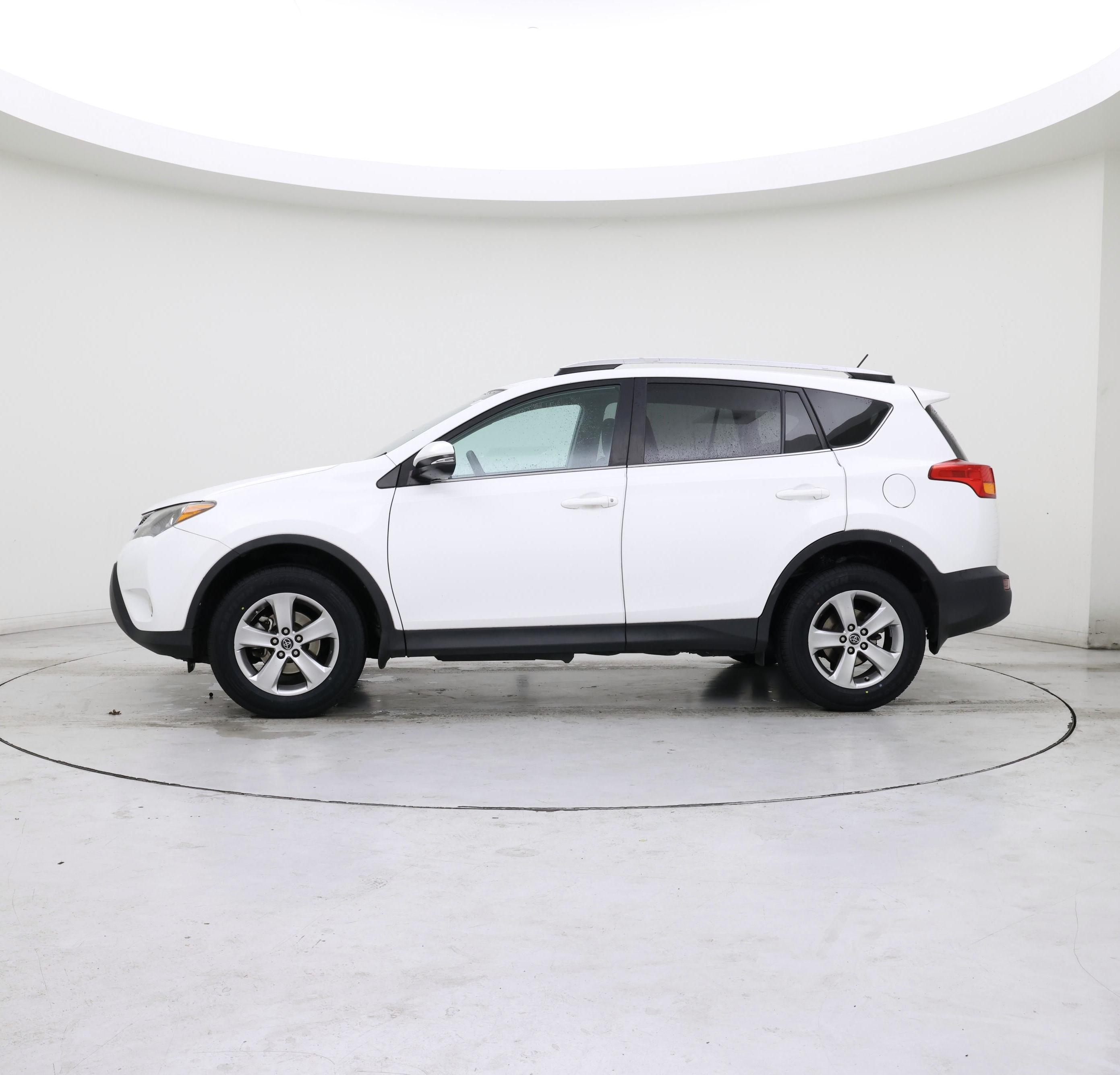 Thumbnail: 2015 Toyota RAV4 - 3