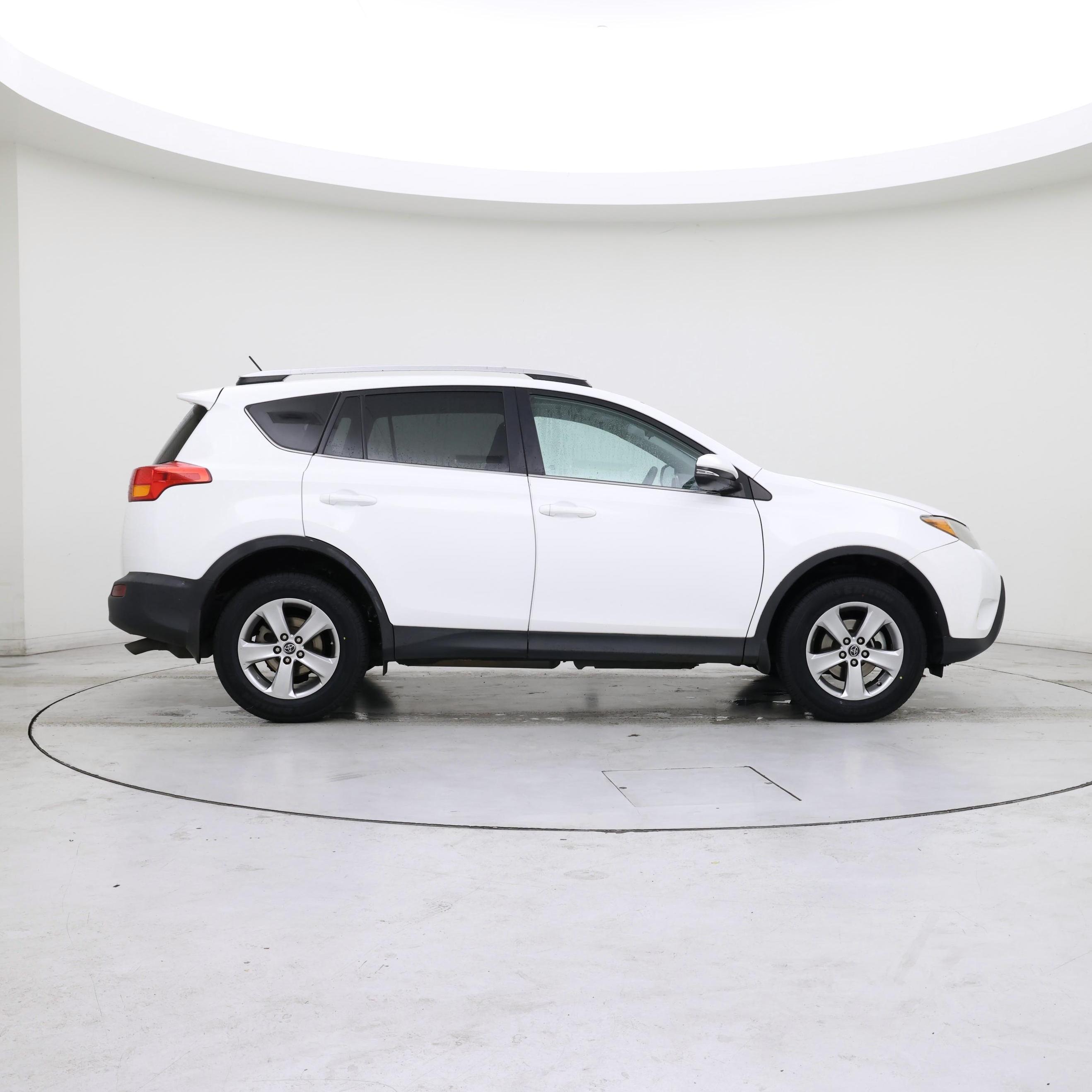 Thumbnail: 2015 Toyota RAV4 - 7