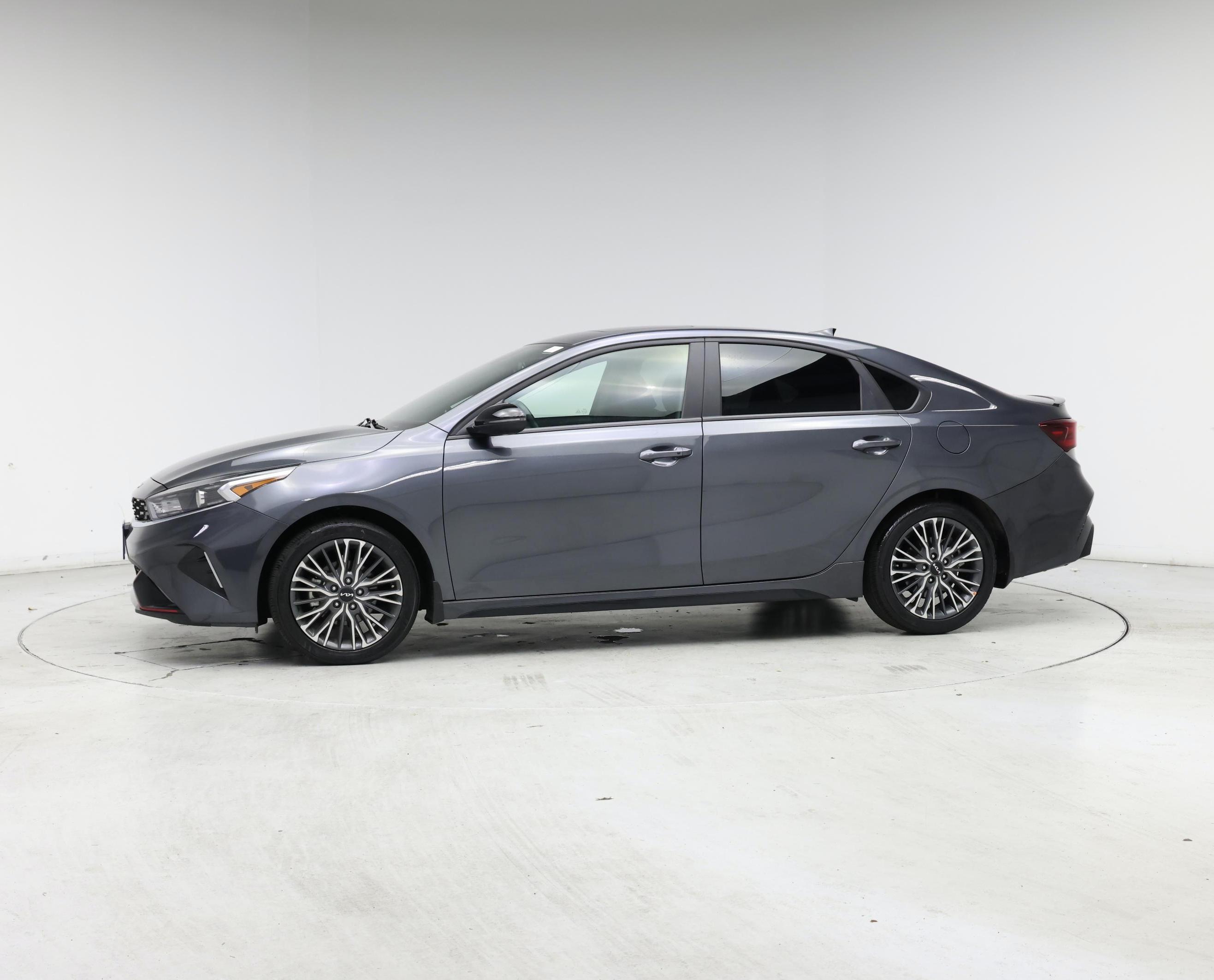 Thumbnail: 2024 Kia Forte - 3