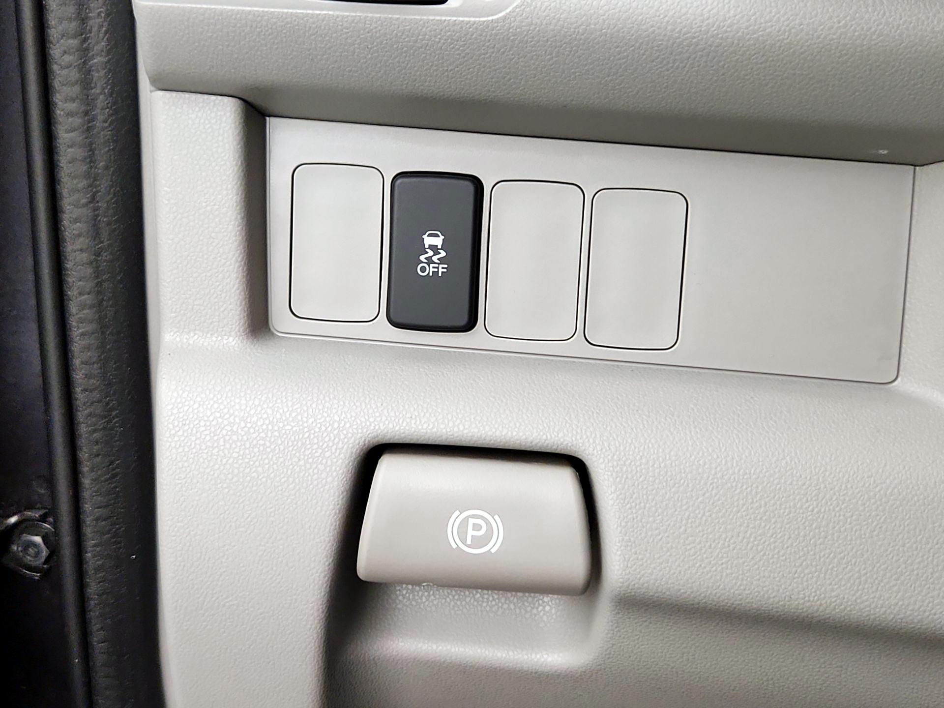 Thumbnail: 2015 Honda Pilot - 13