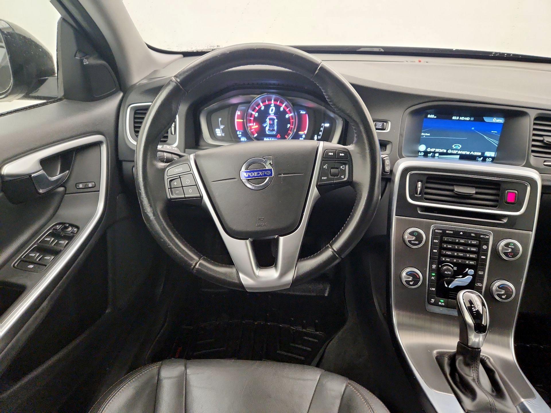 Thumbnail: 2016 Volvo S60 - 10
