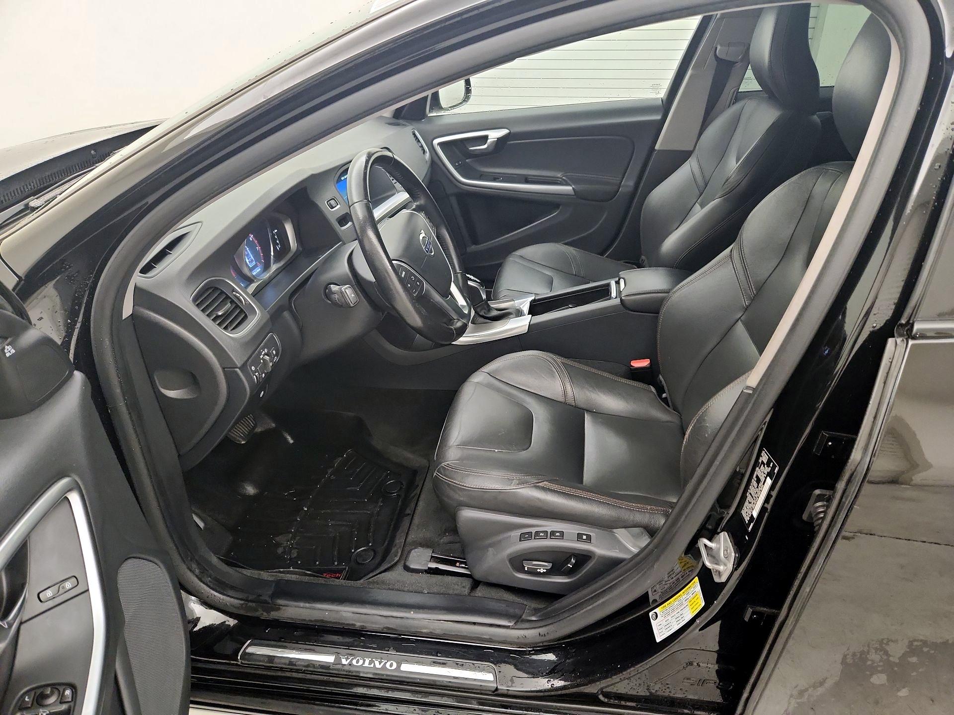 Thumbnail: 2016 Volvo S60 - 11