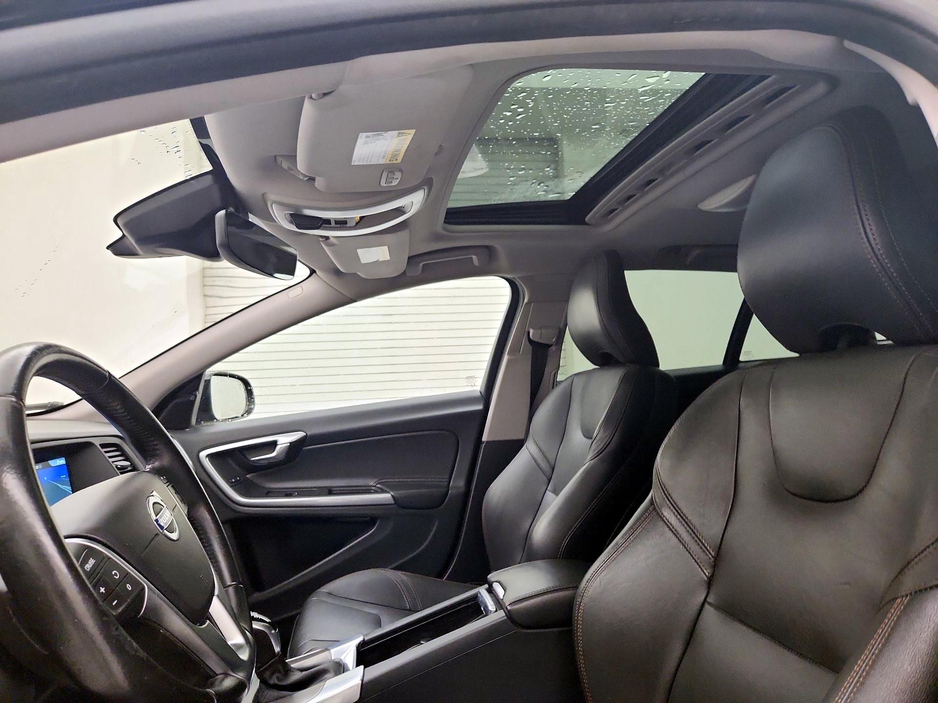 Thumbnail: 2016 Volvo S60 - 20