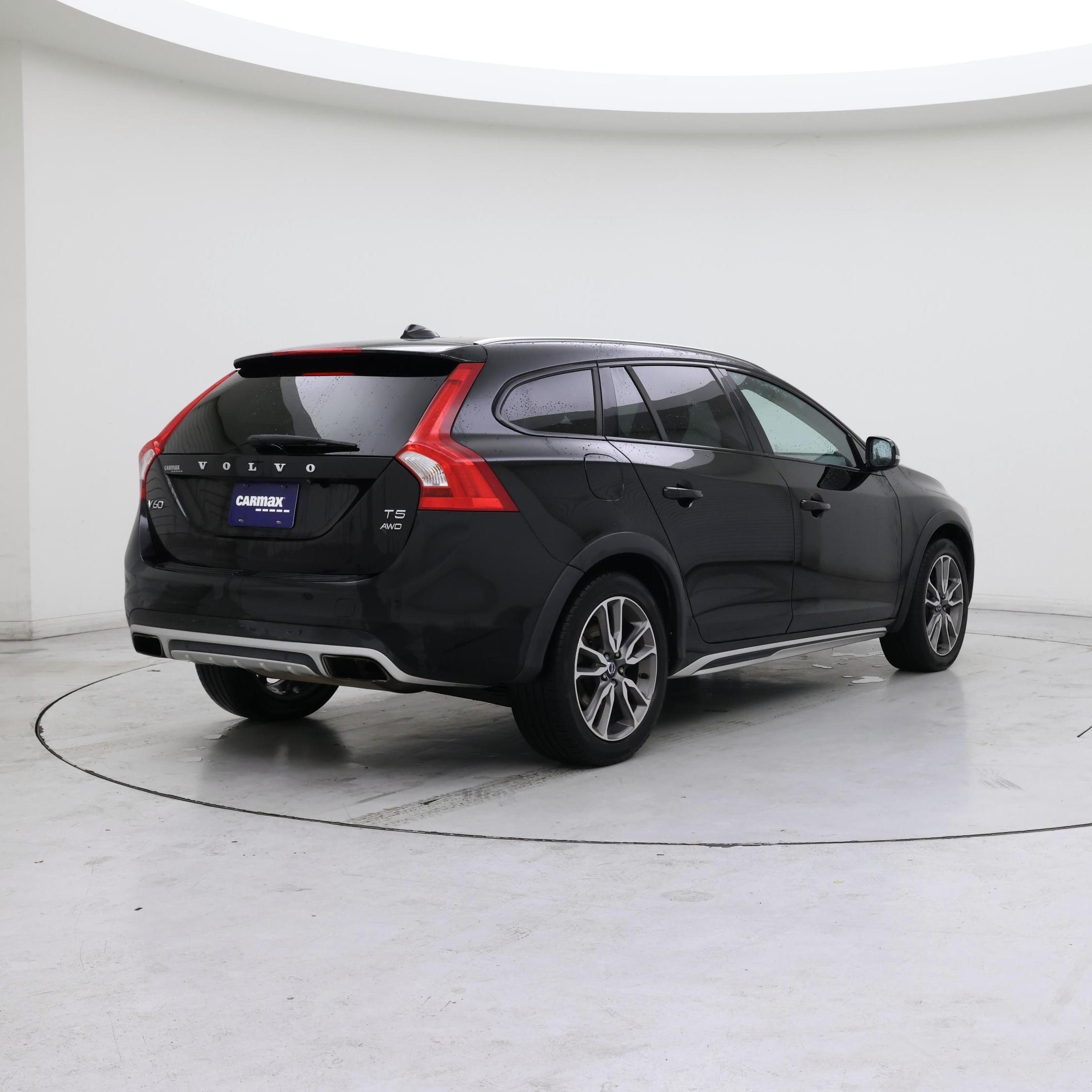 Thumbnail: 2016 Volvo S60 - 8