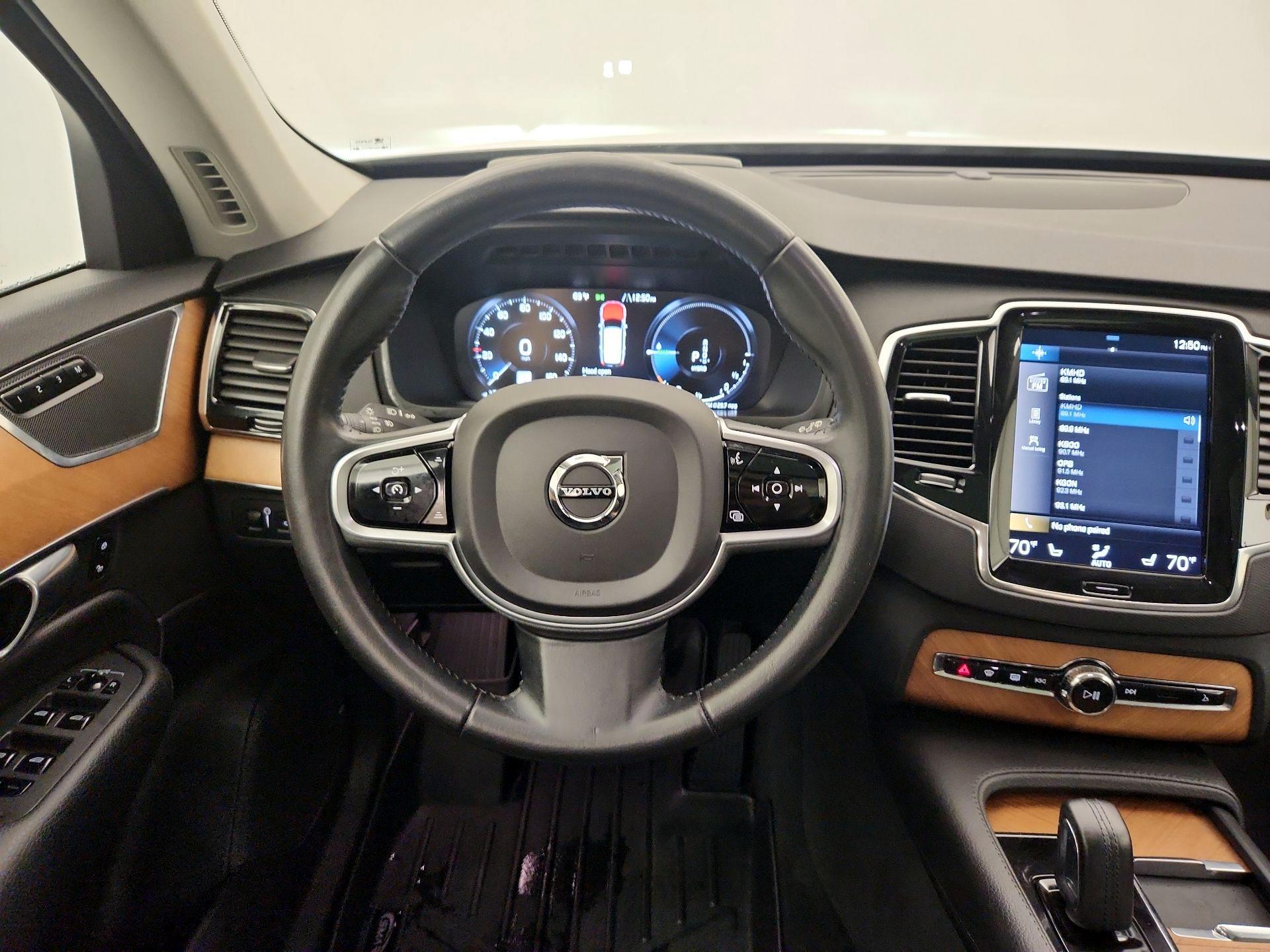 Thumbnail: 2021 Volvo XC90 - 10