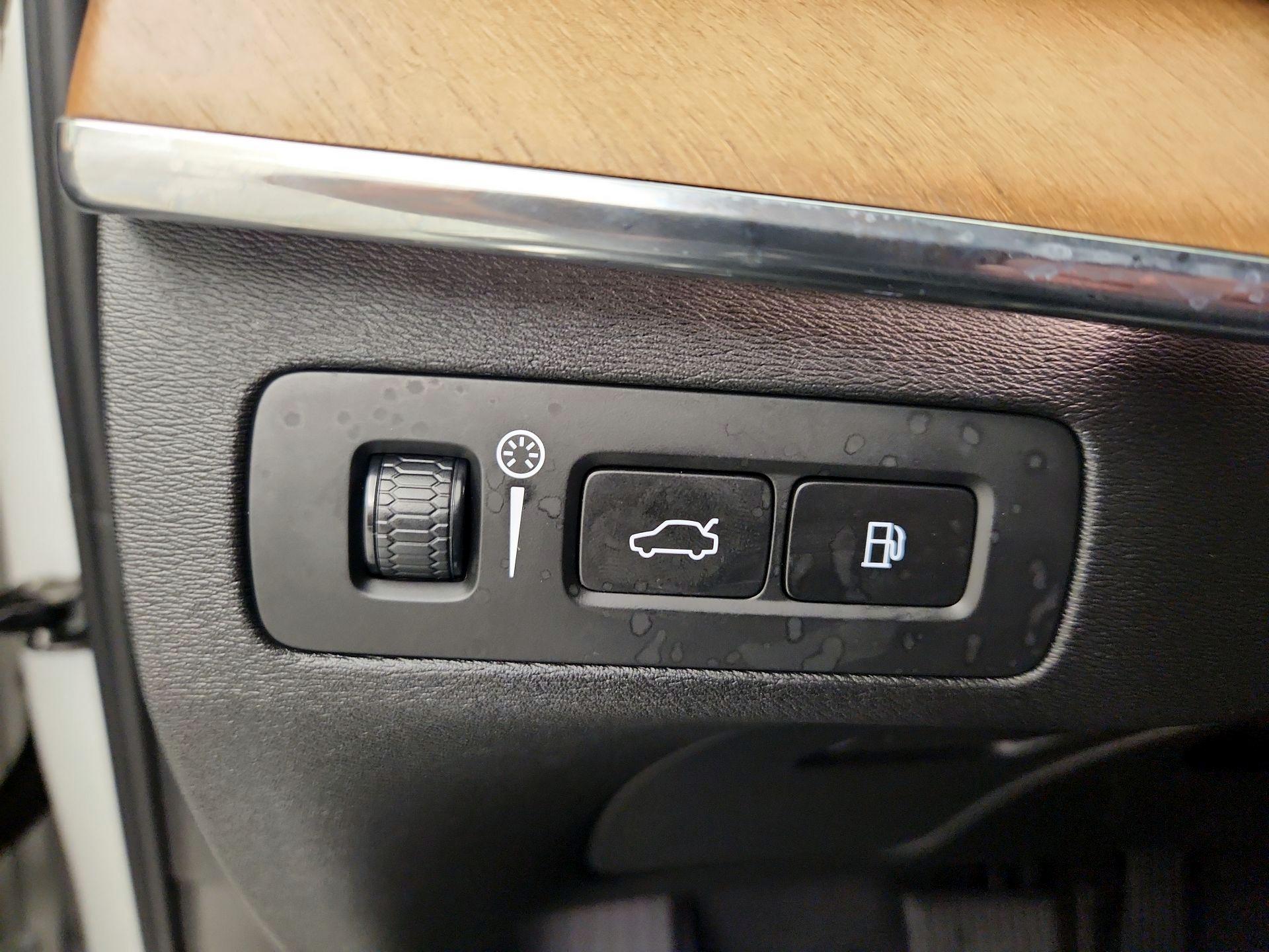 Thumbnail: 2021 Volvo XC90 - 13