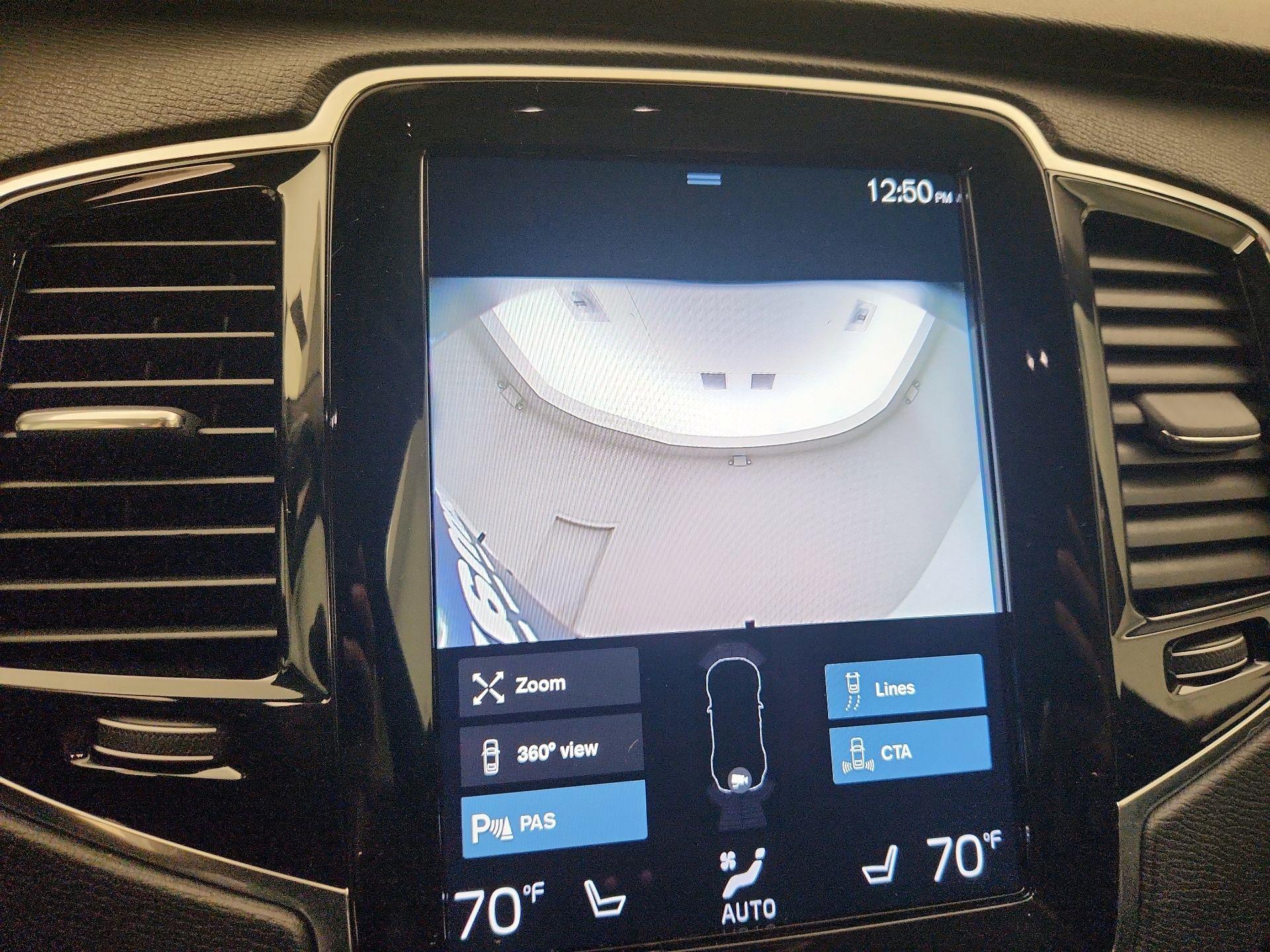 Thumbnail: 2021 Volvo XC90 - 14