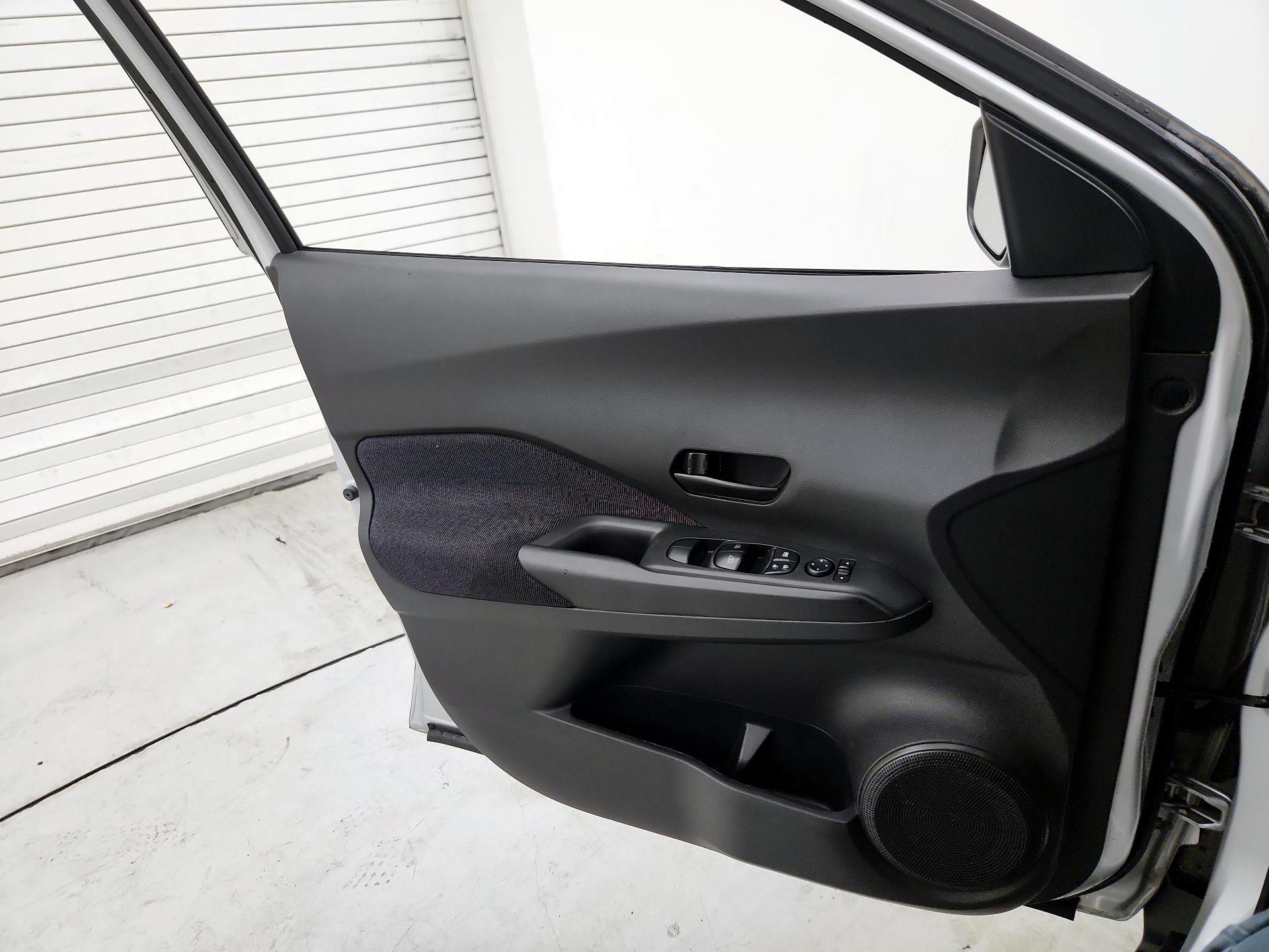 Thumbnail: 2019 Nissan Kicks - 12