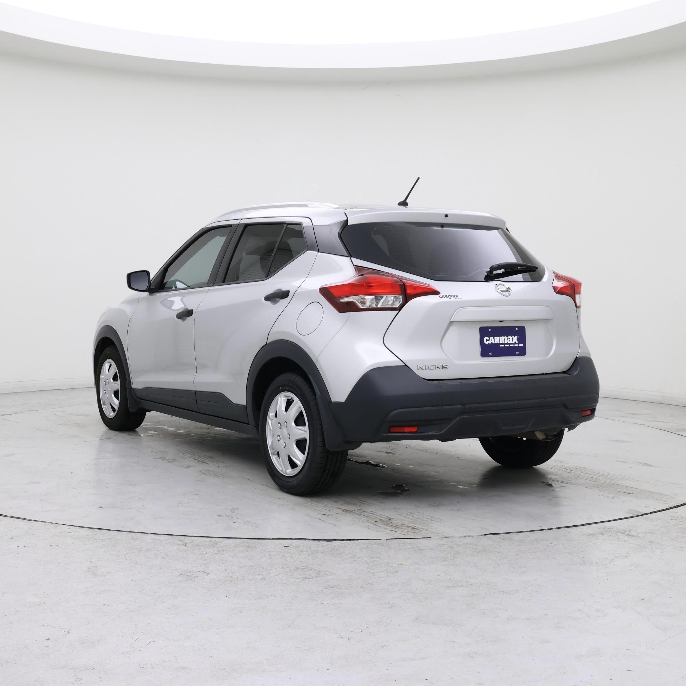 Thumbnail: 2019 Nissan Kicks - 2