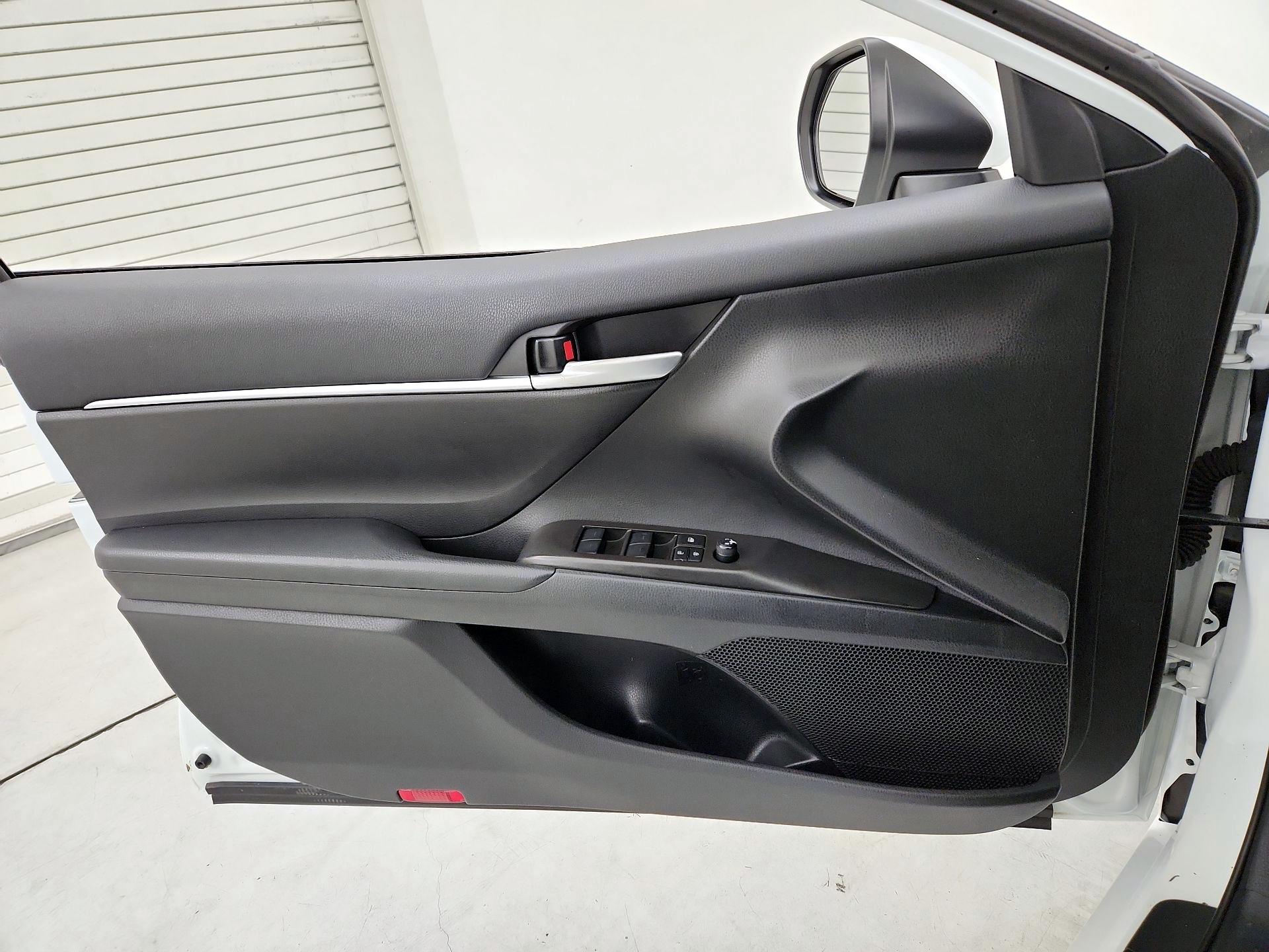 Thumbnail: 2023 Toyota Camry - 12