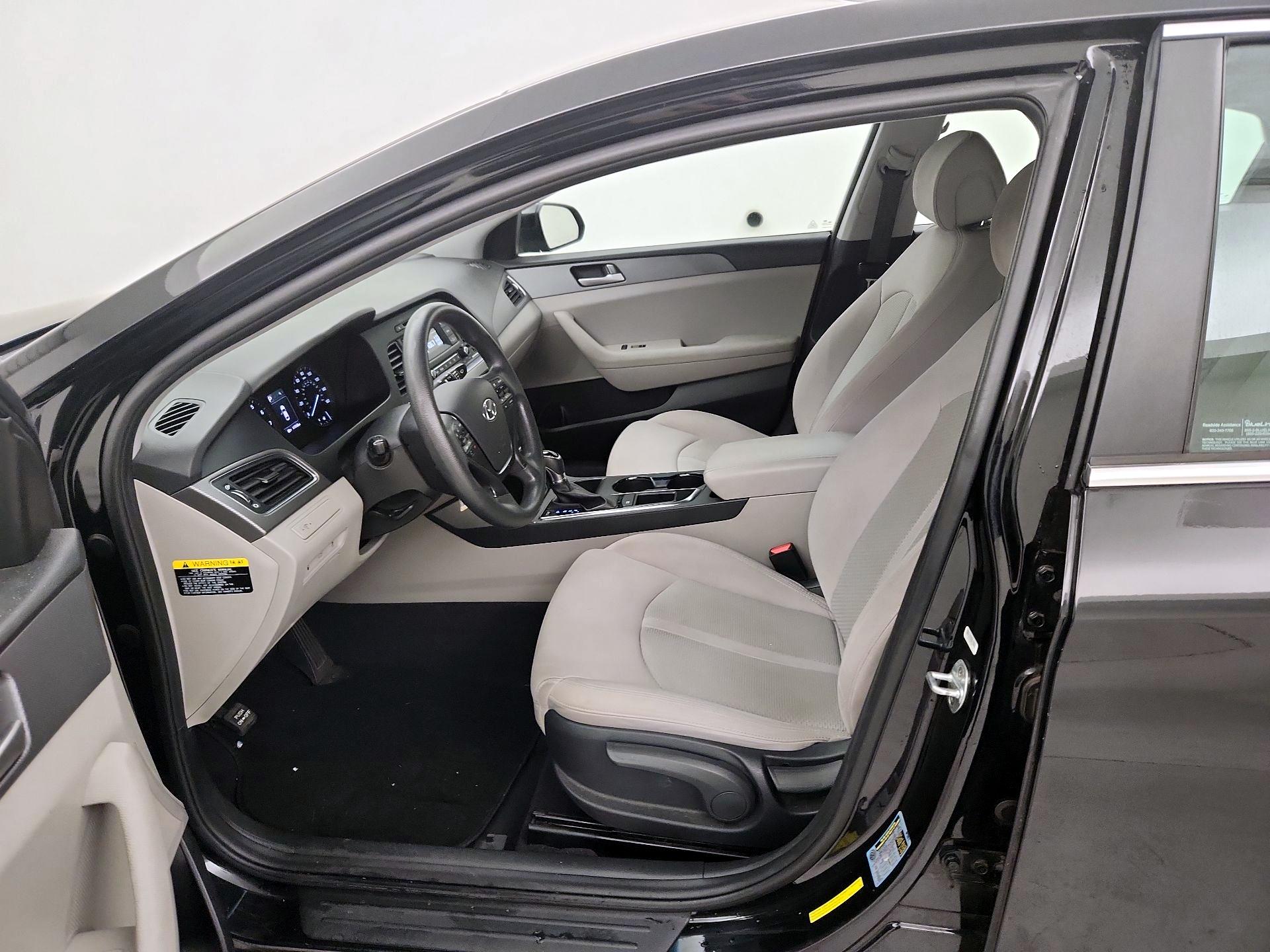 Thumbnail: 2017 Hyundai Sonata - 11