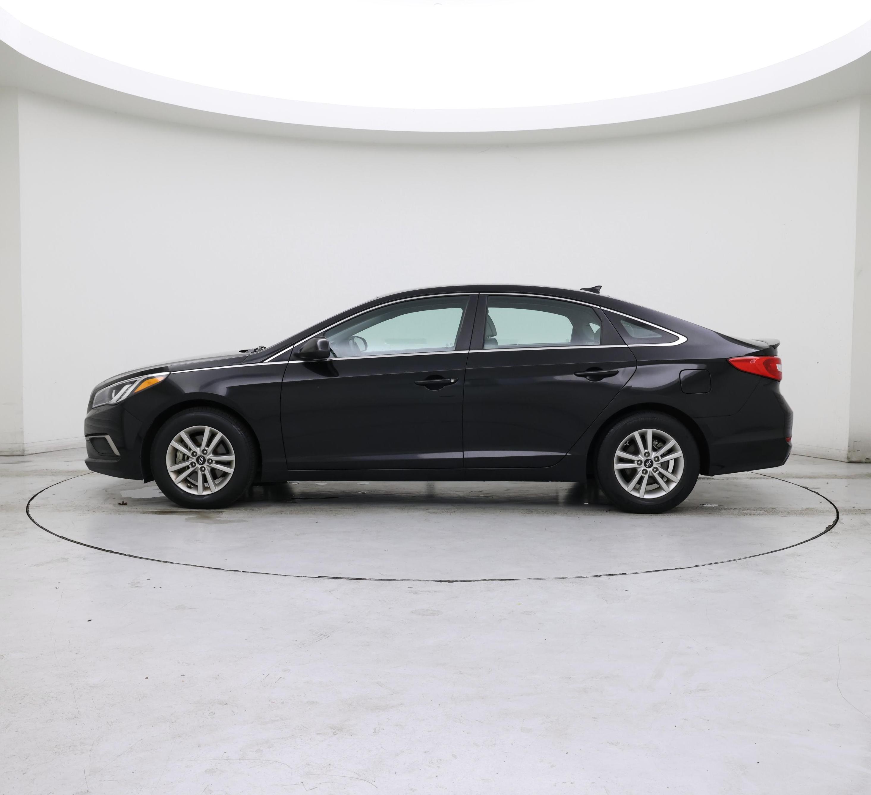 Thumbnail: 2017 Hyundai Sonata - 3