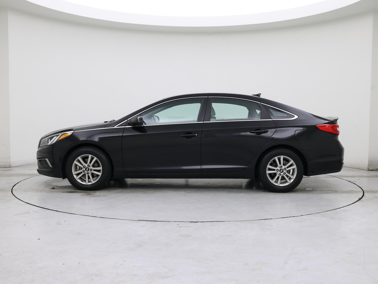 Image 4 of 2017 Hyundai Sonata