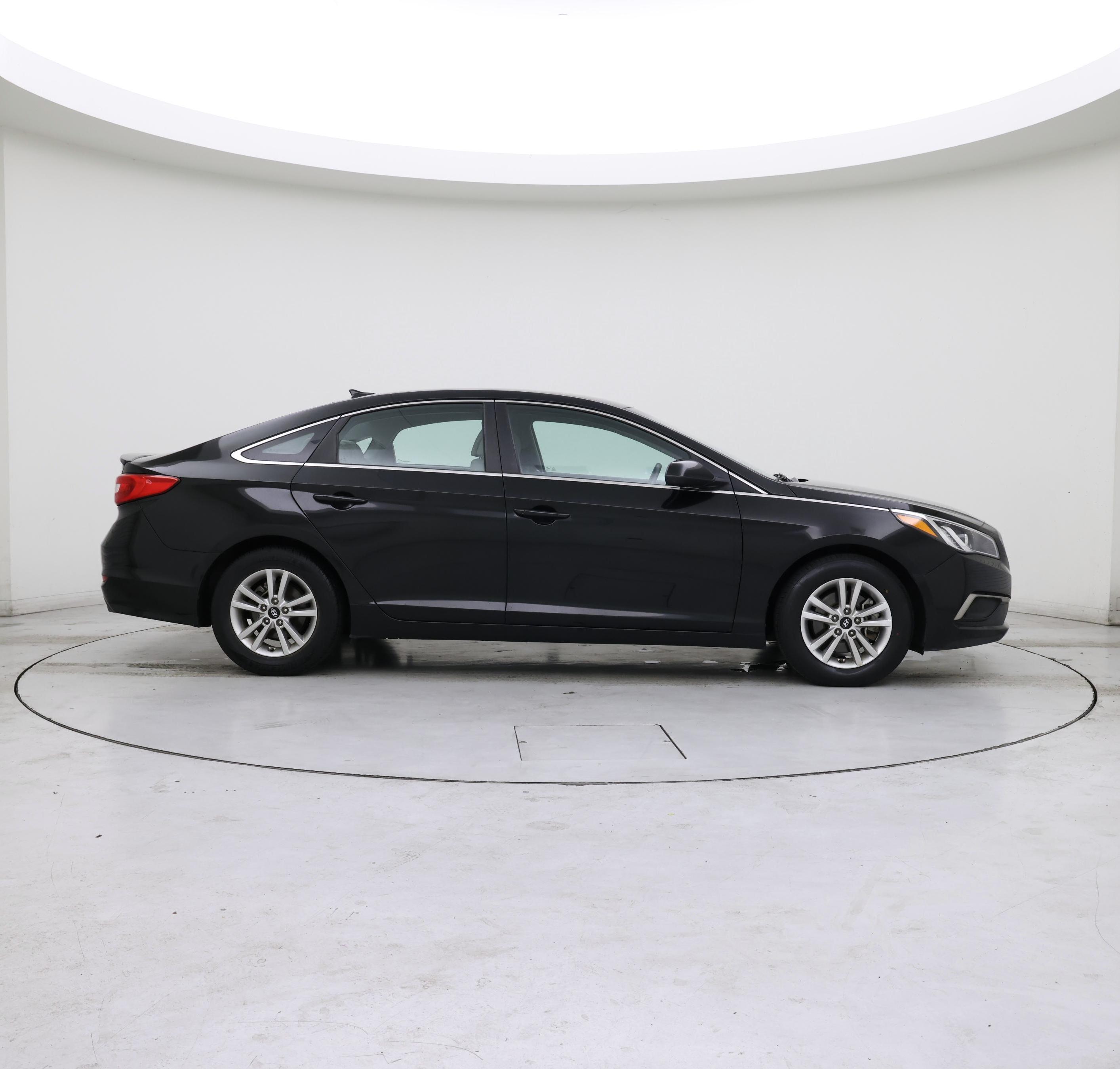 Thumbnail: 2017 Hyundai Sonata - 7