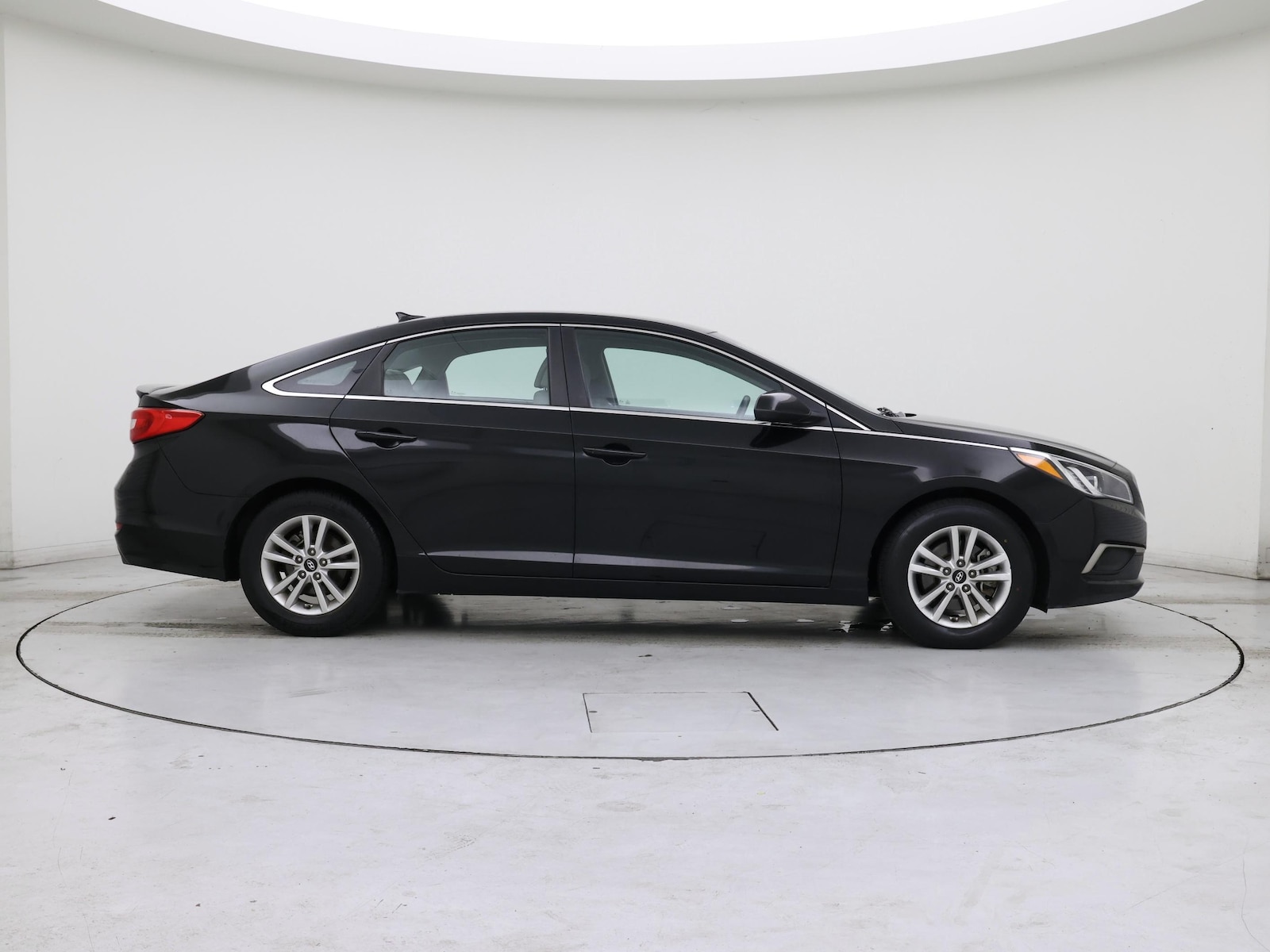 Image 8 of 2017 Hyundai Sonata