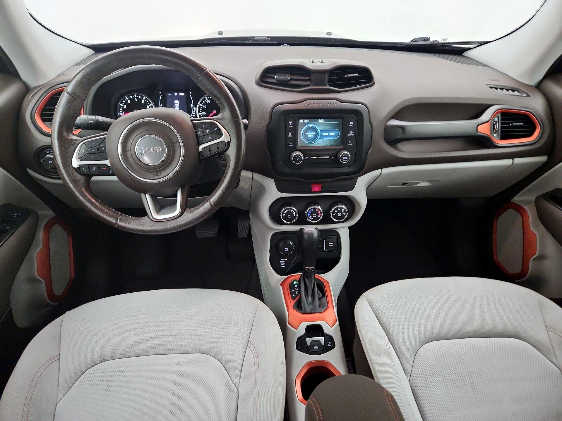 Thumbnail: 2016 Jeep Renegade - 9