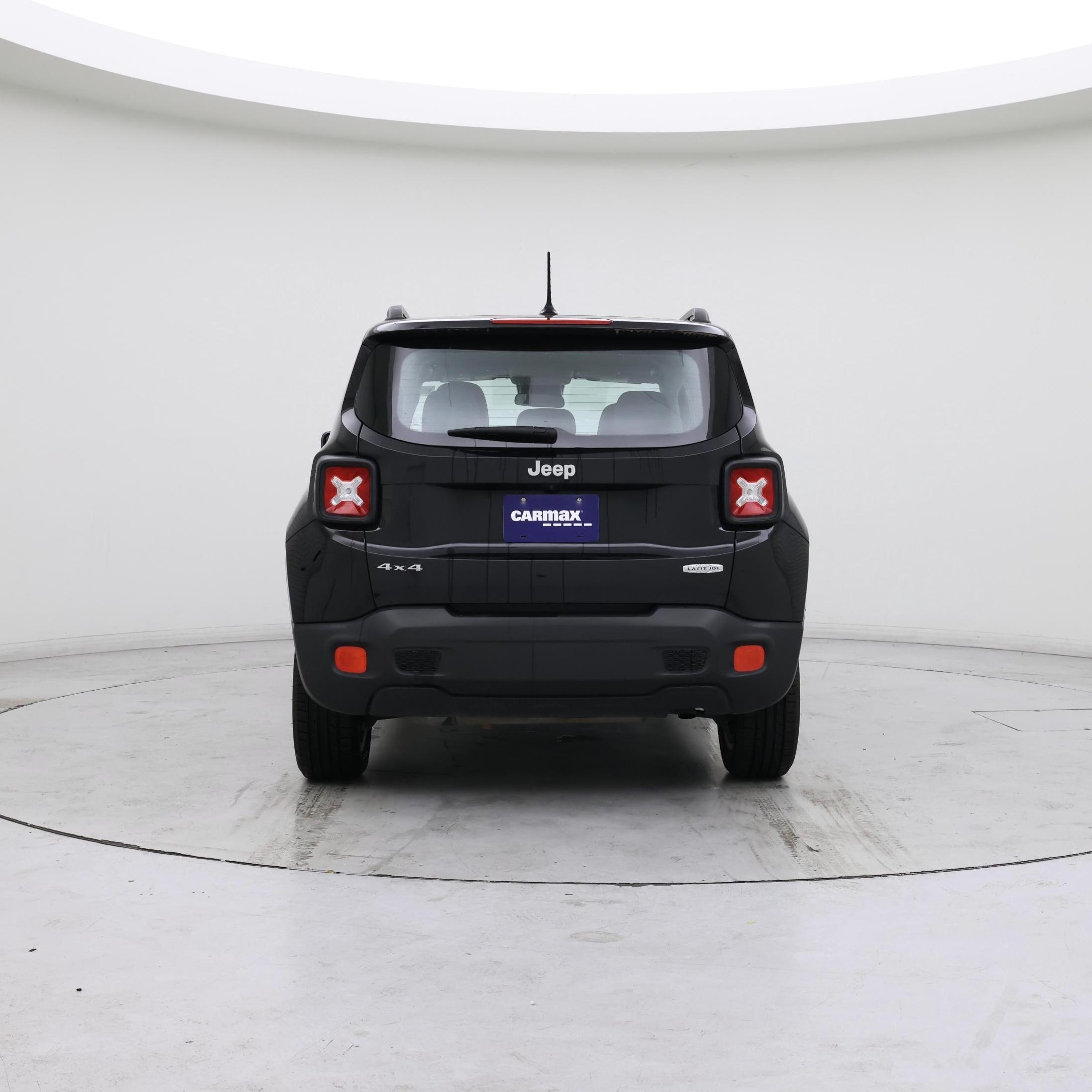 Thumbnail: 2016 Jeep Renegade - 6