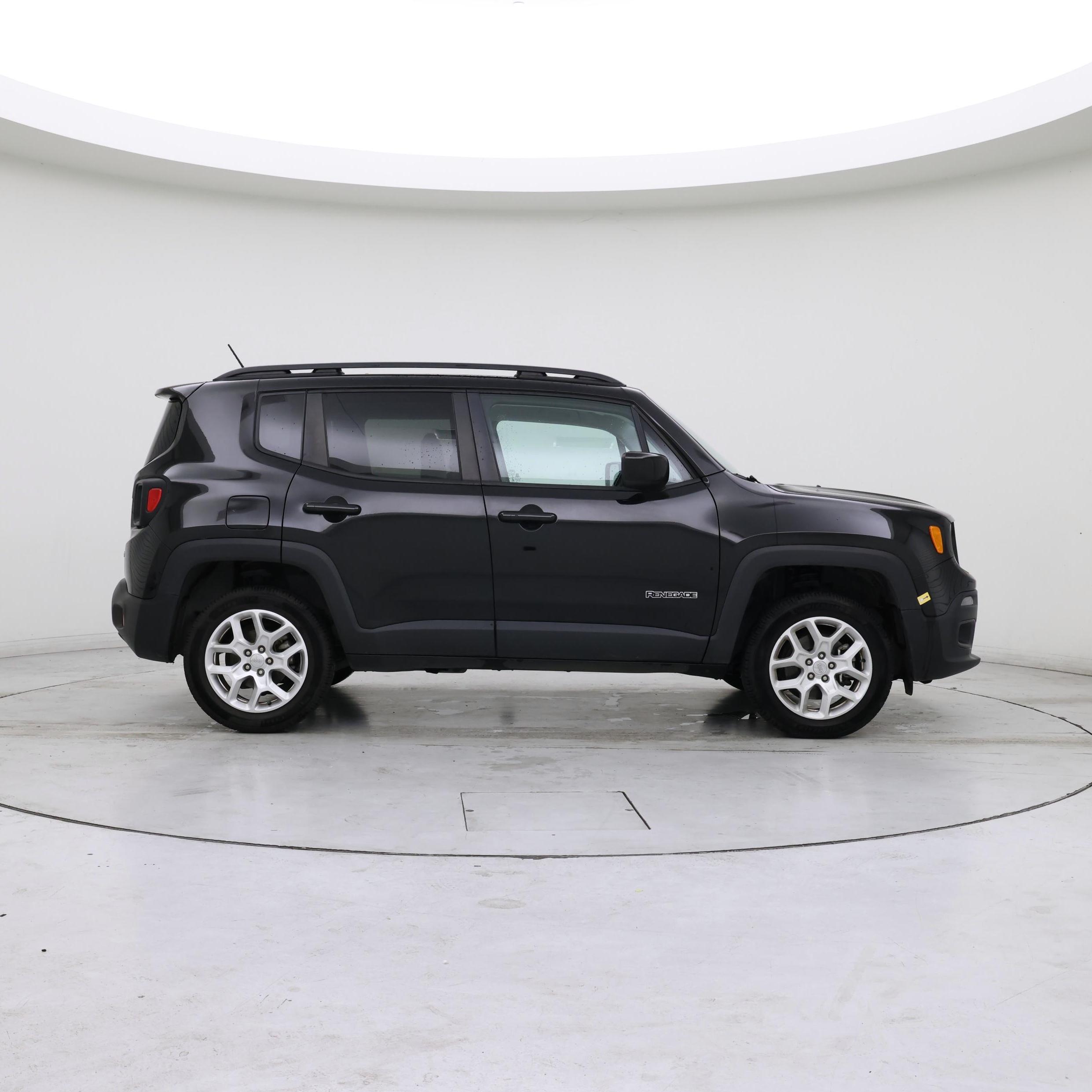 Thumbnail: 2016 Jeep Renegade - 7