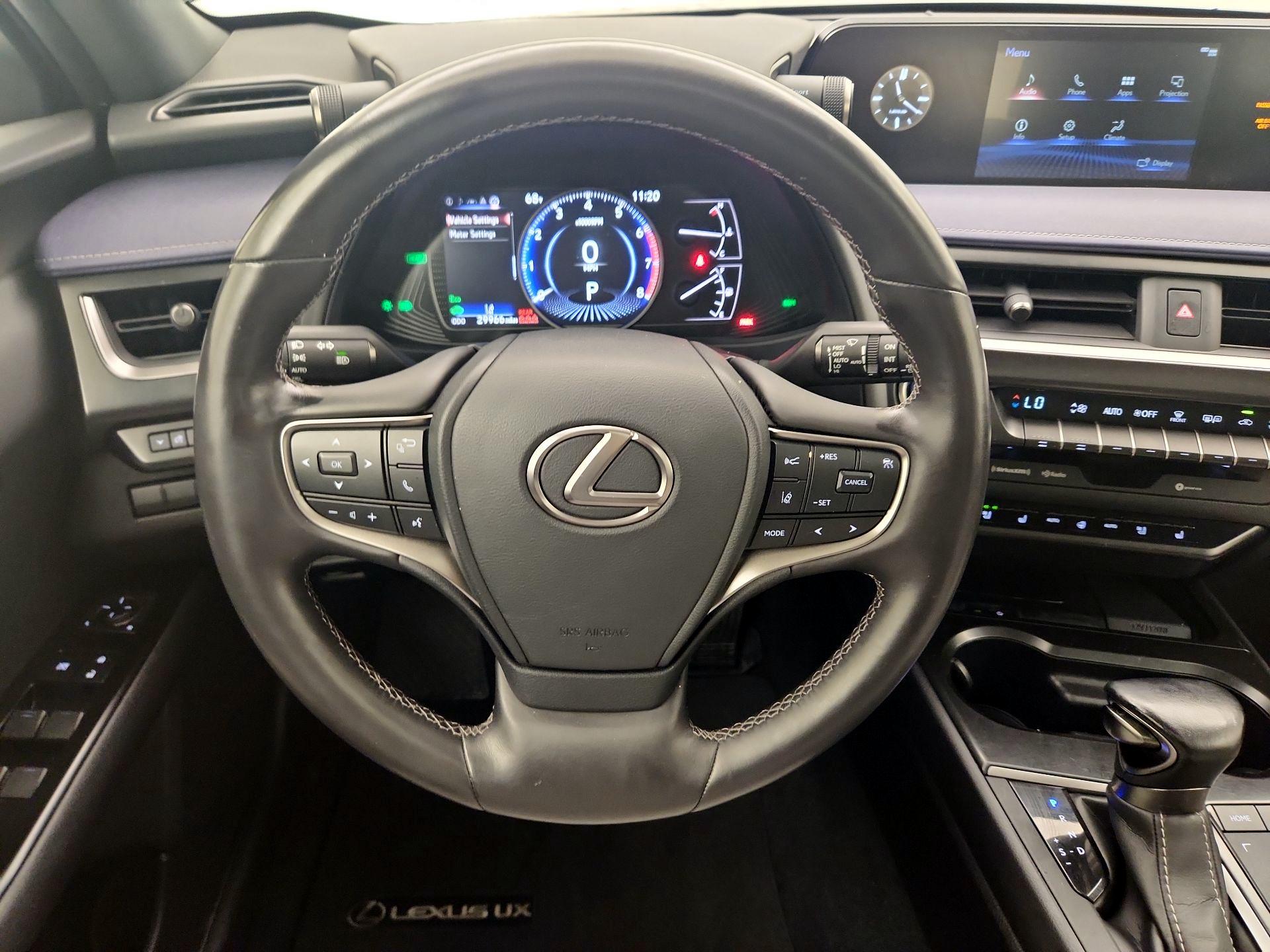 Thumbnail: 2021 Lexus UX - 10