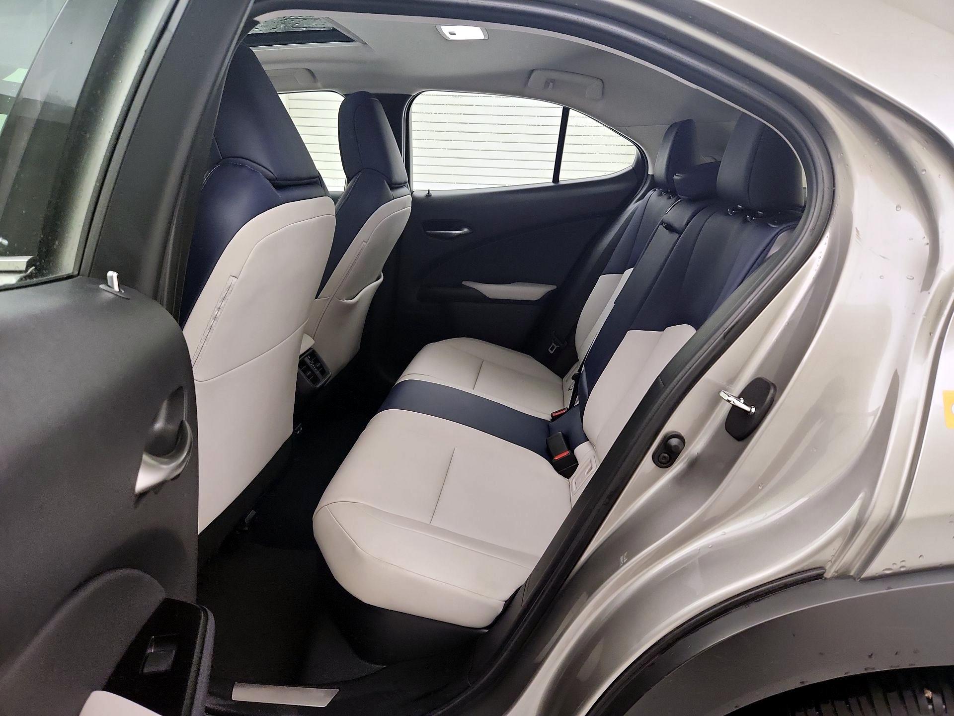 Thumbnail: 2021 Lexus UX - 20