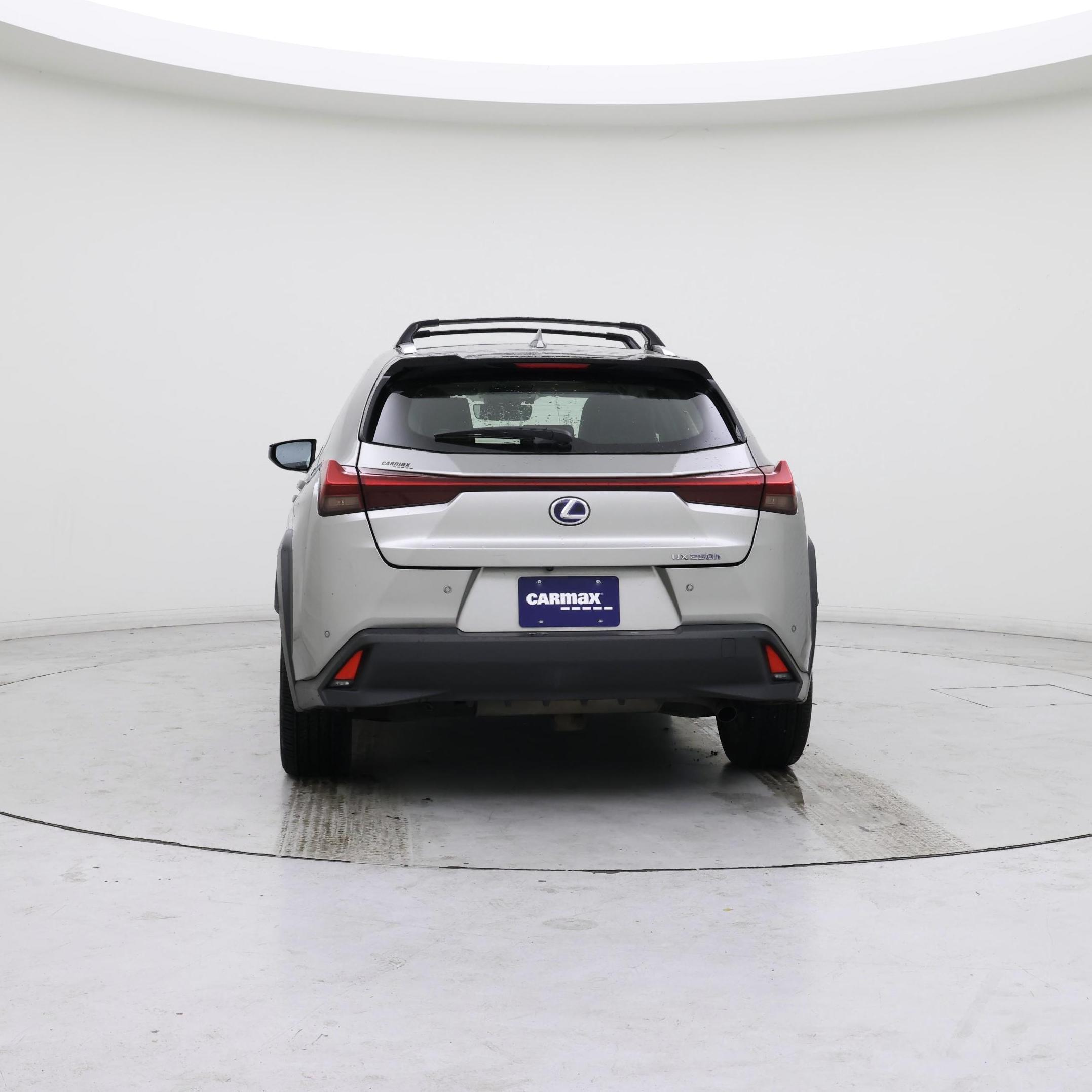 Thumbnail: 2021 Lexus UX - 6