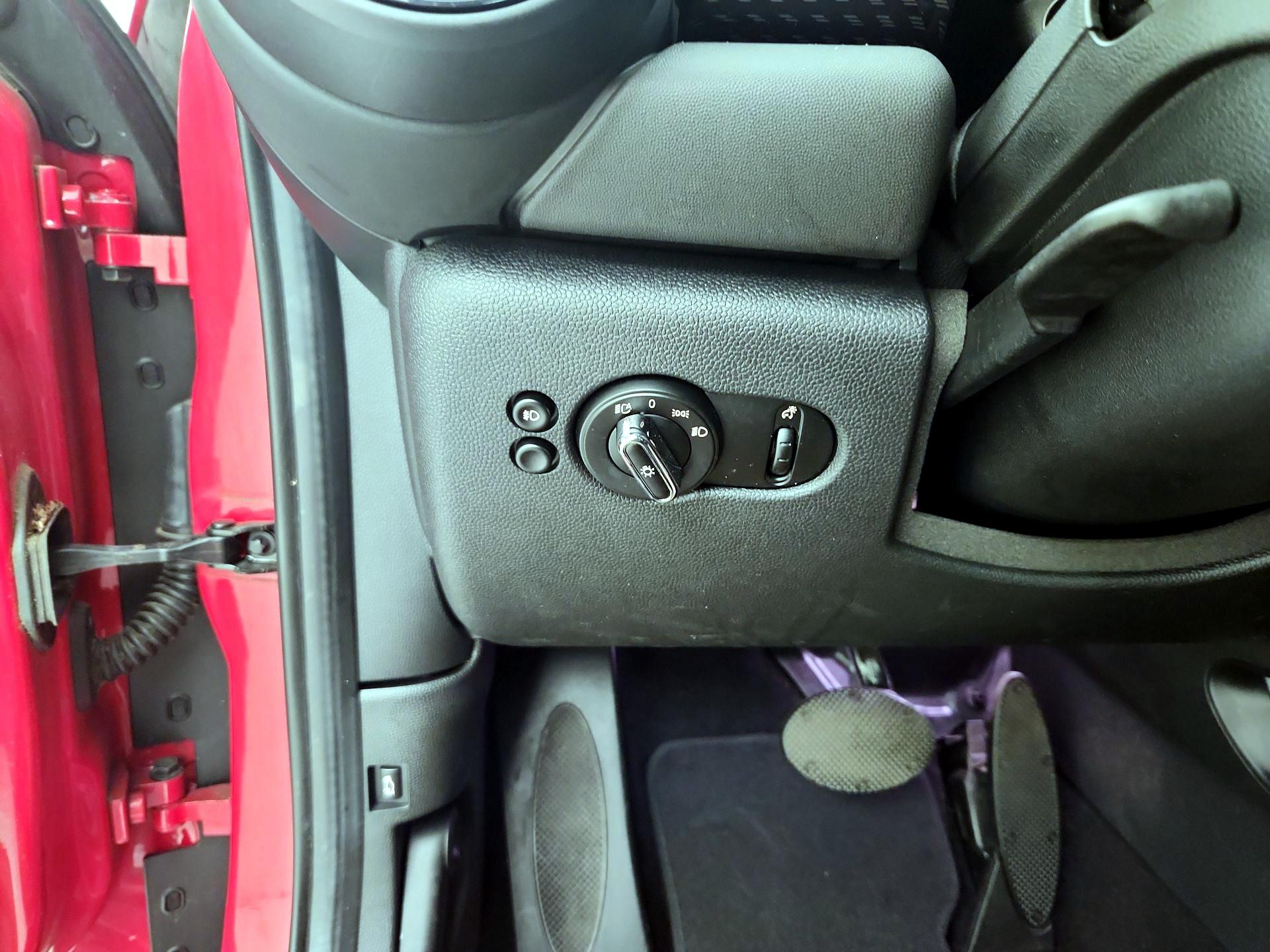 Thumbnail: 2021 MINI Cooper Hardtop - 14