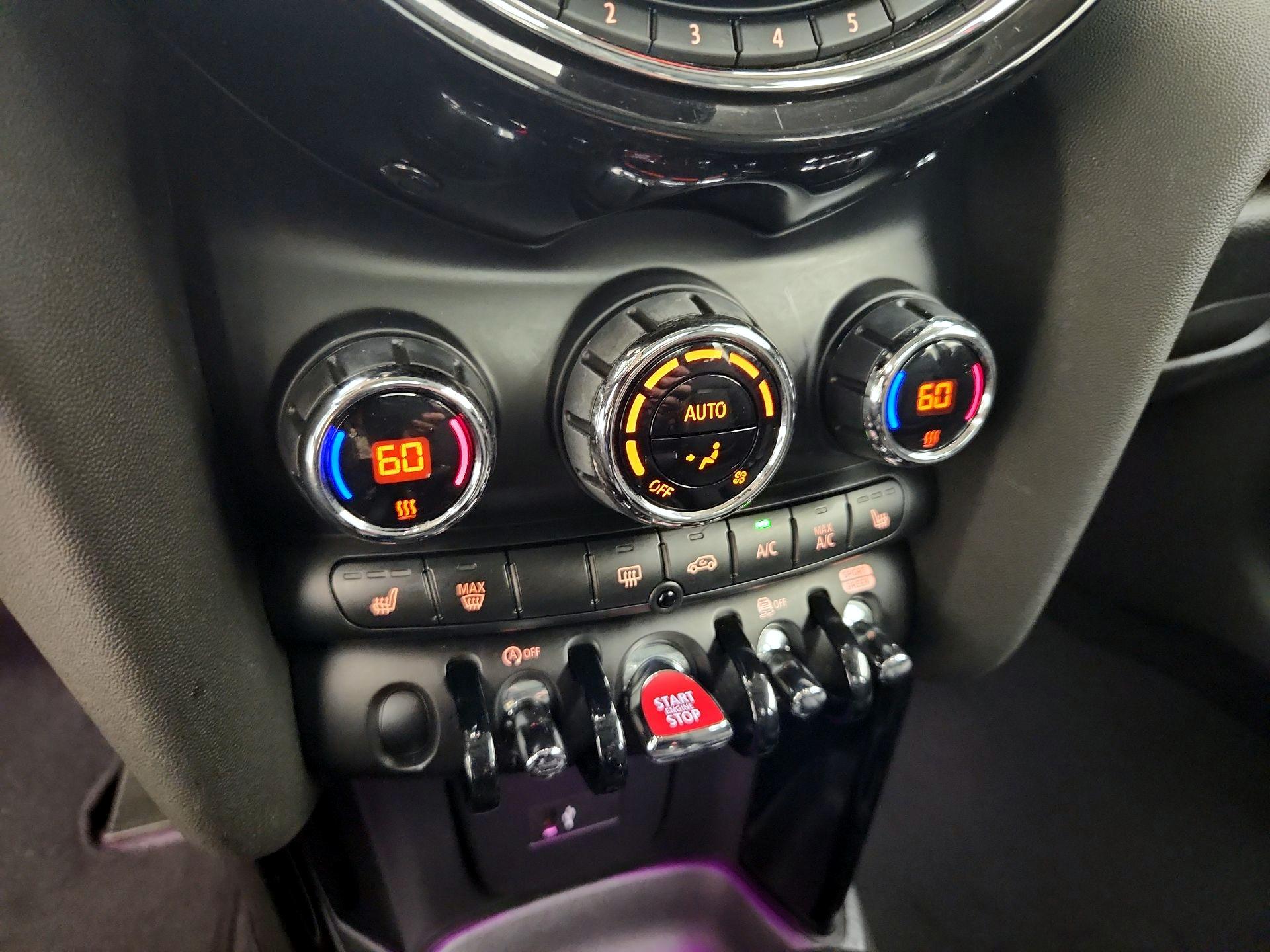 Thumbnail: 2021 MINI Cooper Hardtop - 17