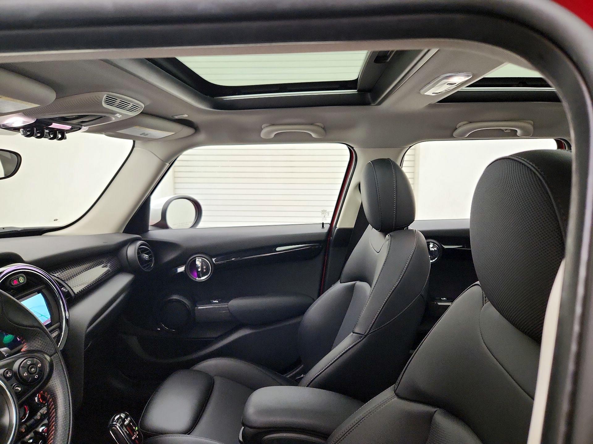 Thumbnail: 2021 MINI Cooper Hardtop - 20