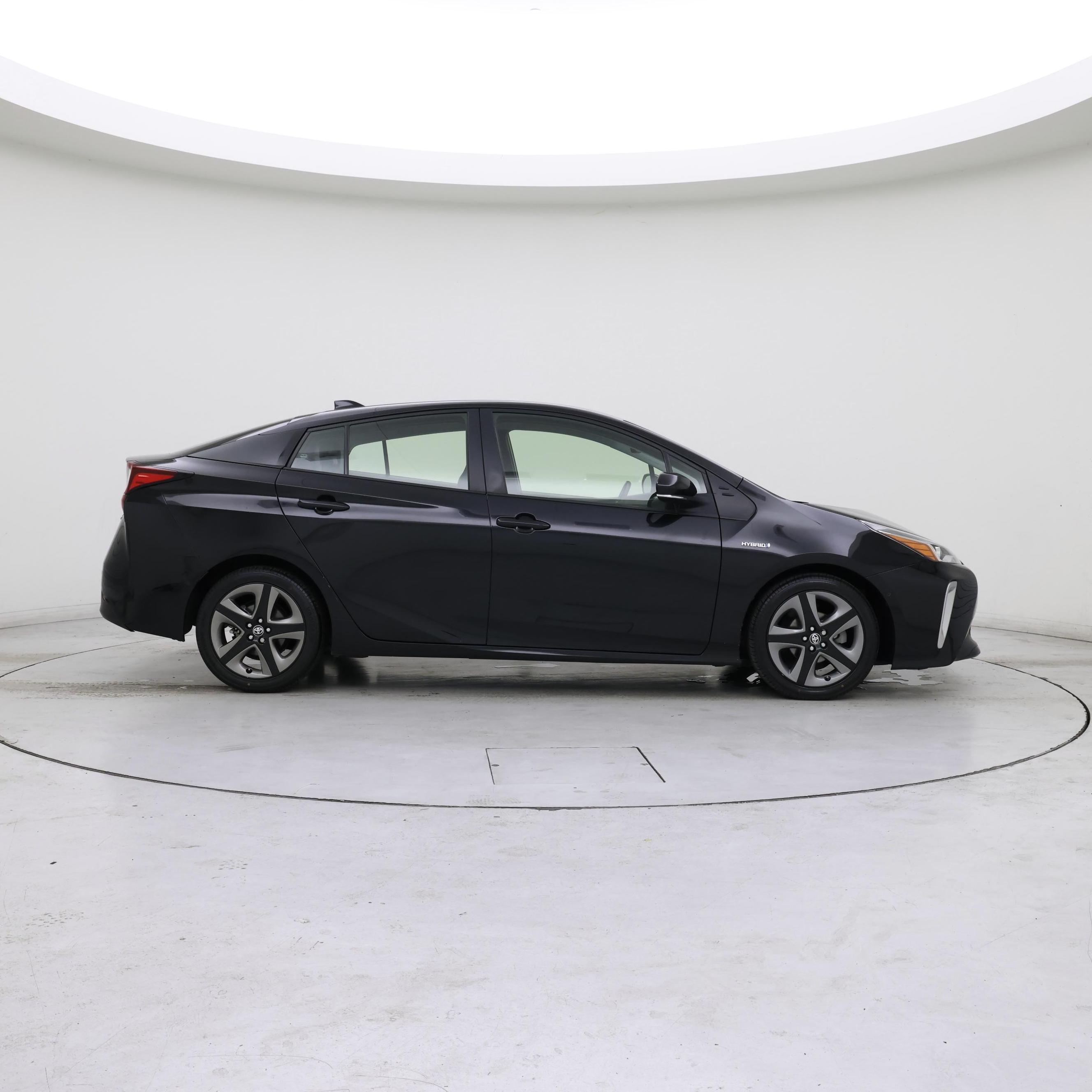 Thumbnail: 2022 Toyota Prius - 7