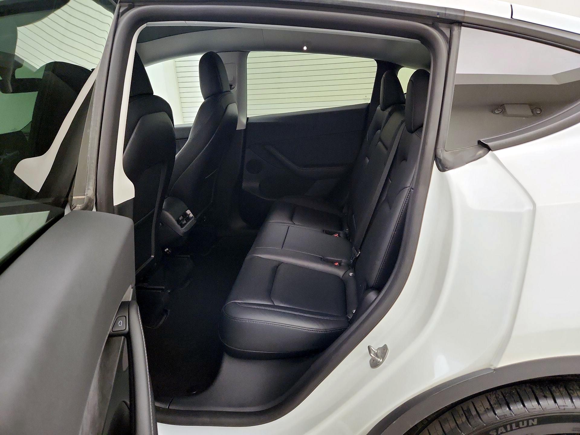 Thumbnail: 2022 Tesla Model Y - 19