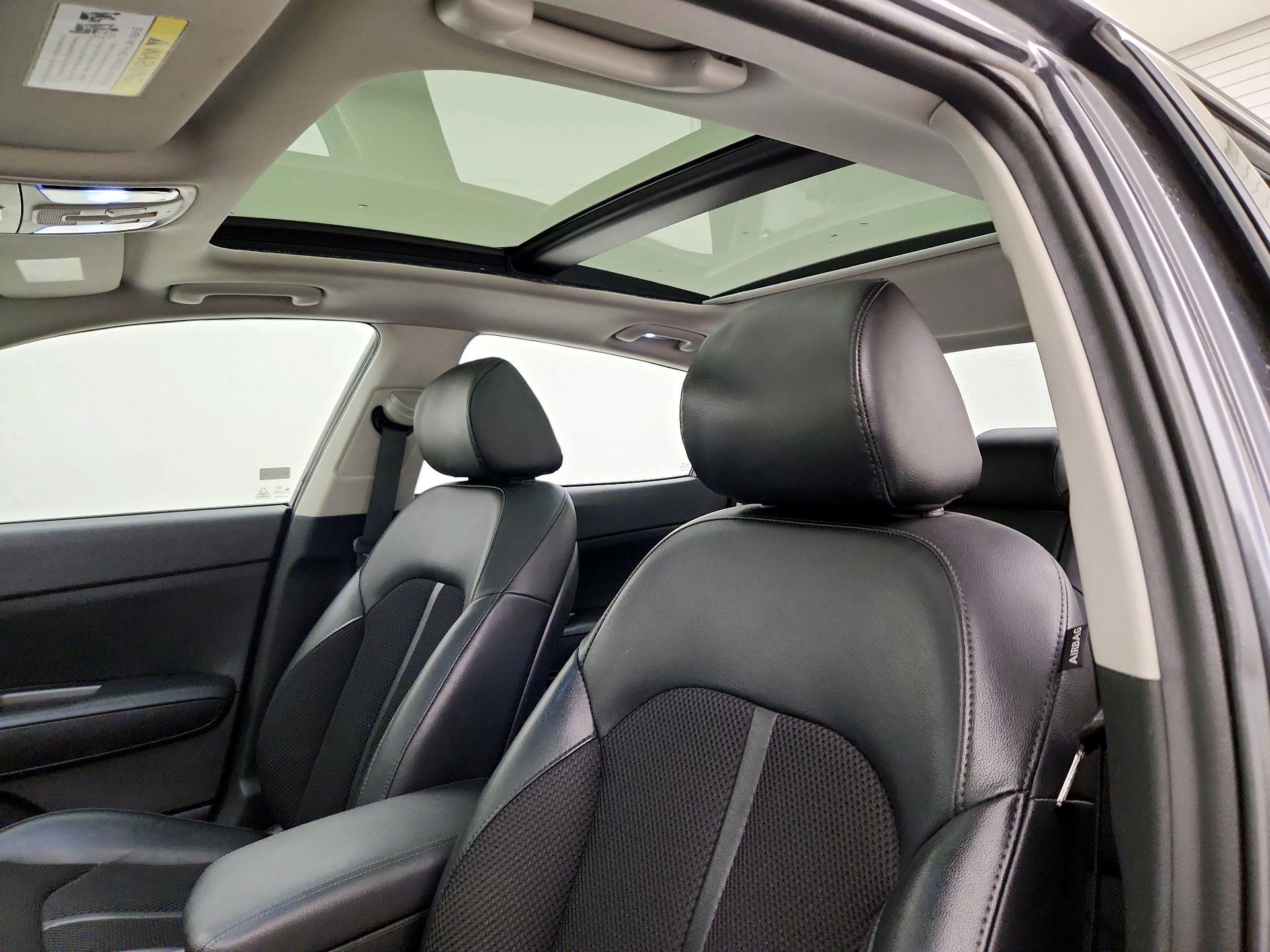 Thumbnail: 2019 Kia Optima - 19