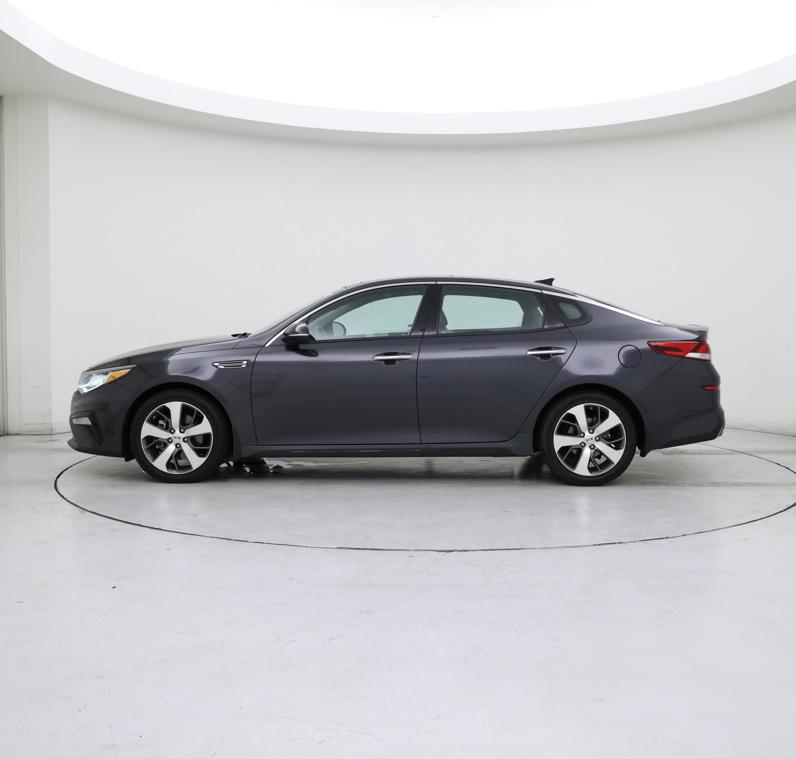 Thumbnail: 2019 Kia Optima - 3