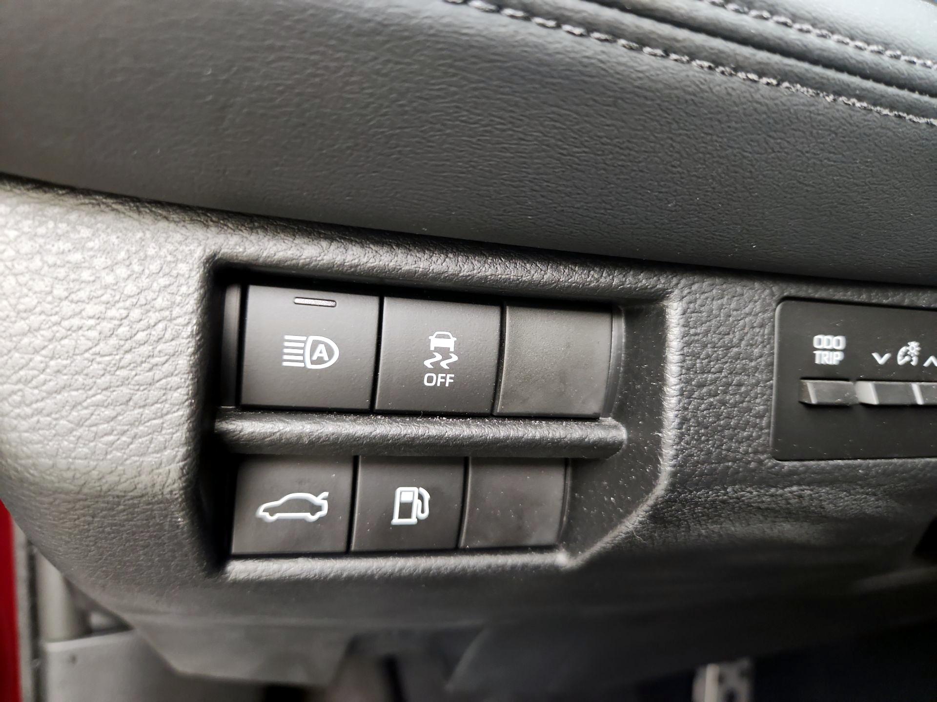 Thumbnail: 2019 Toyota Avalon - 13